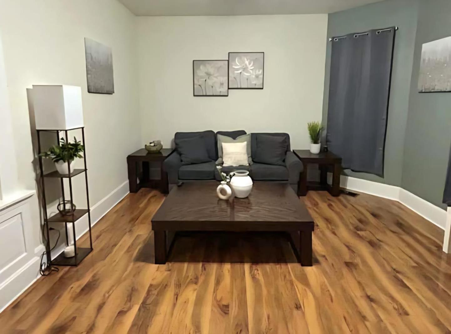 Downtown 1BR Stay Walk to Cafes & Parks