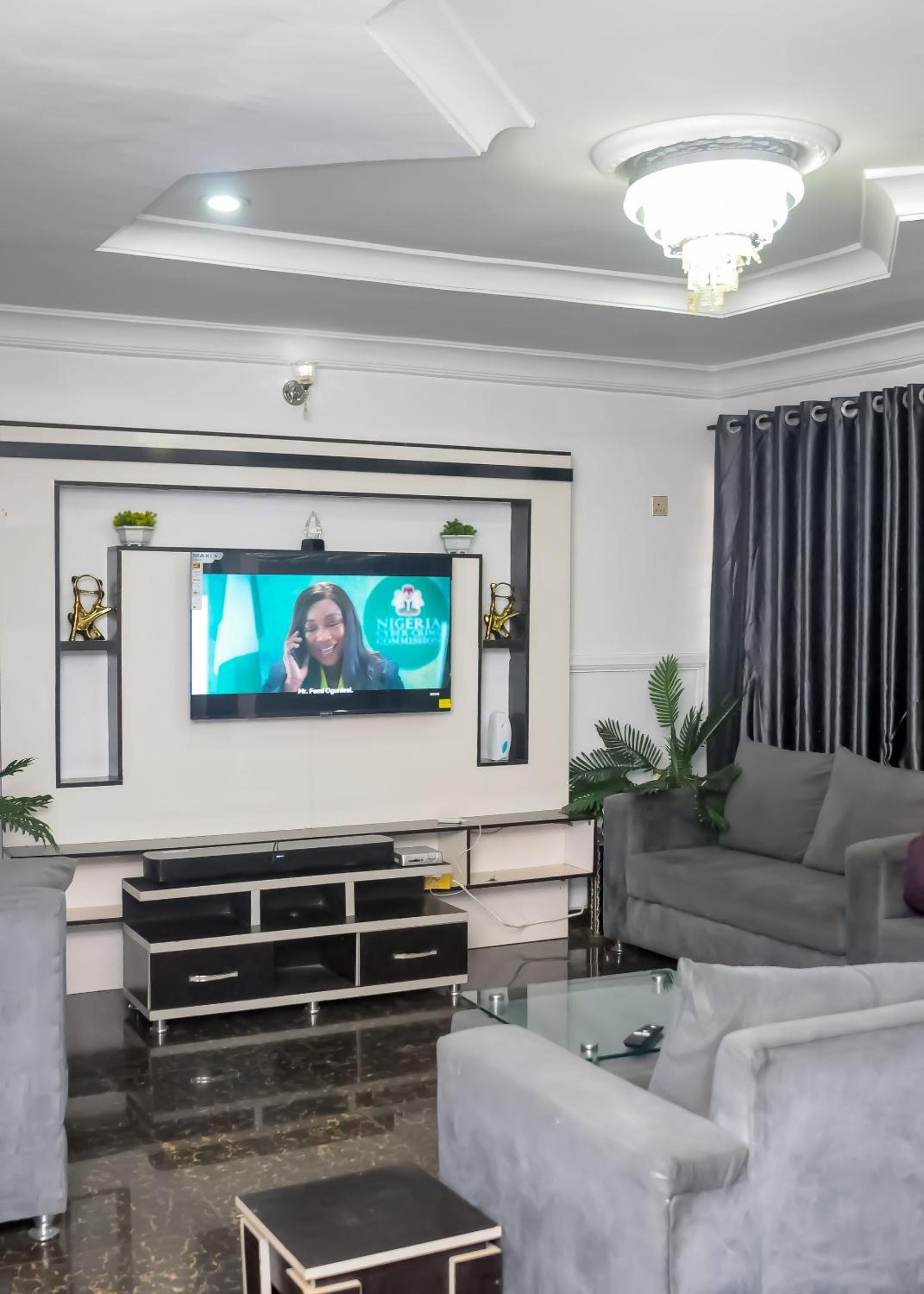 Elite Retreat Apartment, Sagamu