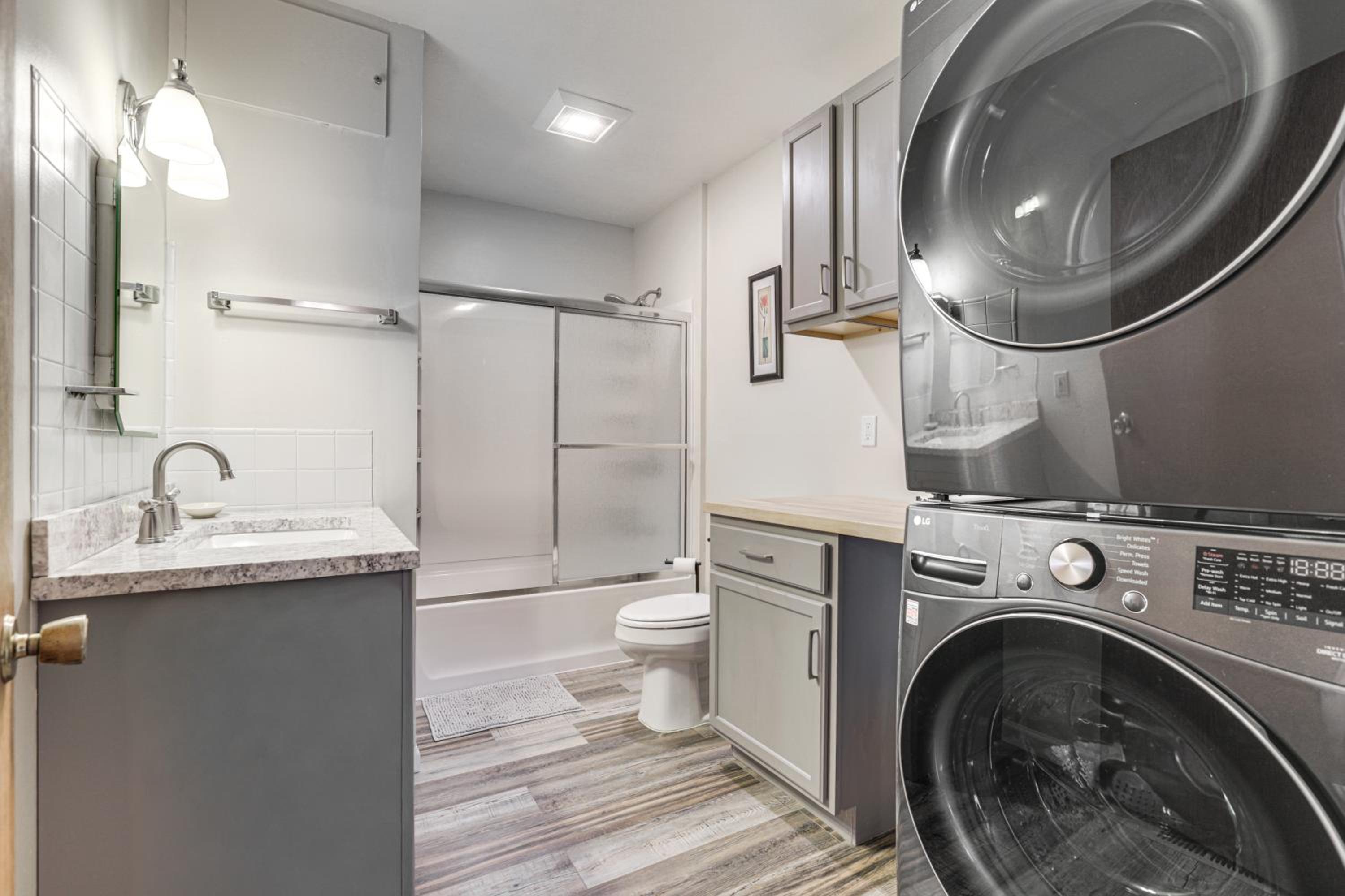 2 Mi to Main Street and Mint Bar Sheridan Retreat