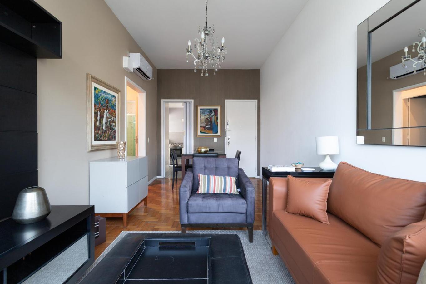 Apartamento com Garagem a 400m da Praia de Ipanema