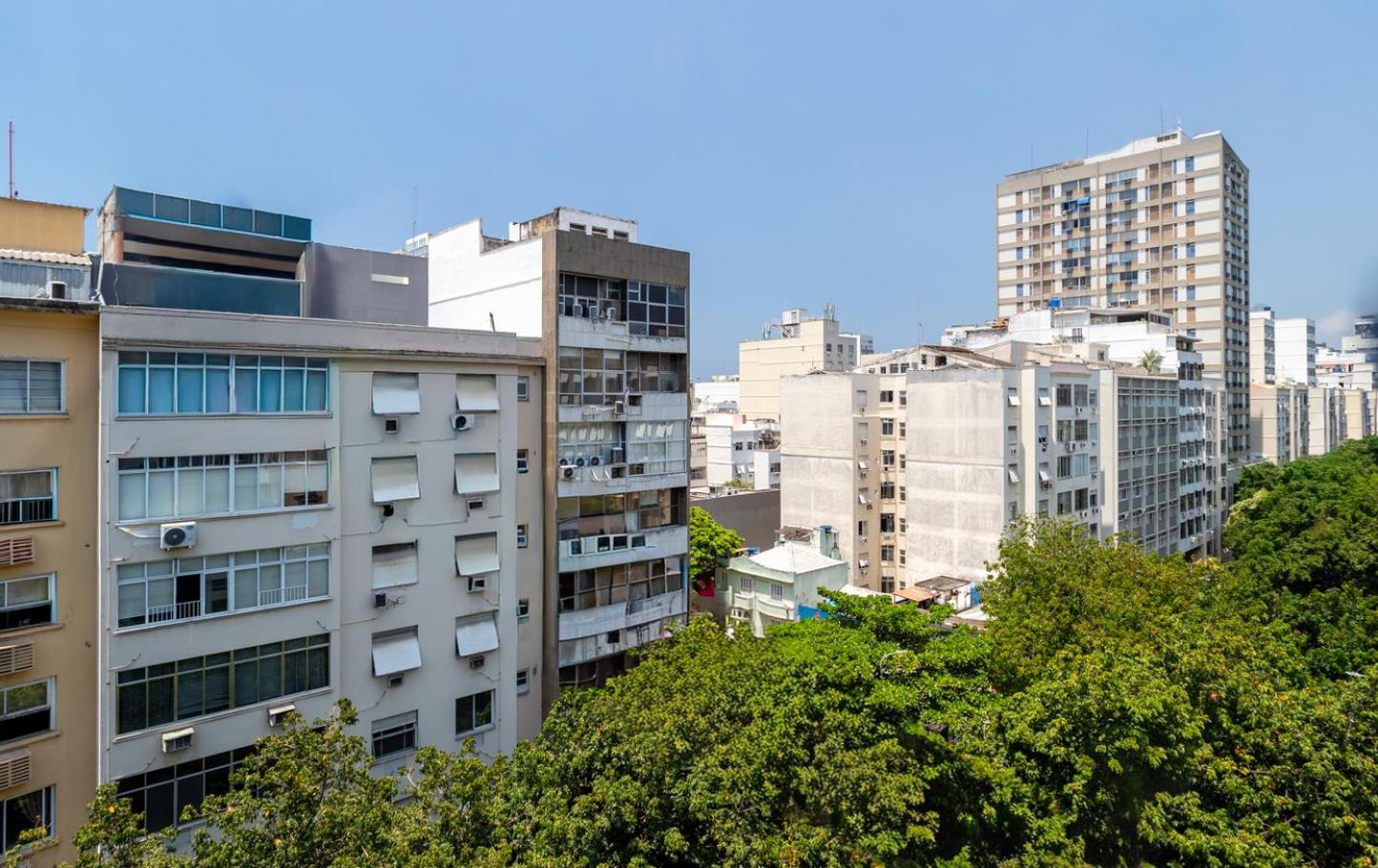 Apartamento com Garagem a 400m da Praia de Ipanema