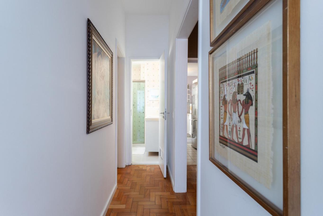 Apartamento com Garagem a 400m da Praia de Ipanema