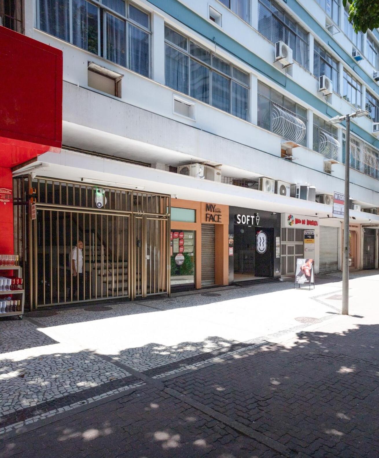 Apartamento com Garagem a 400m da Praia de Ipanema