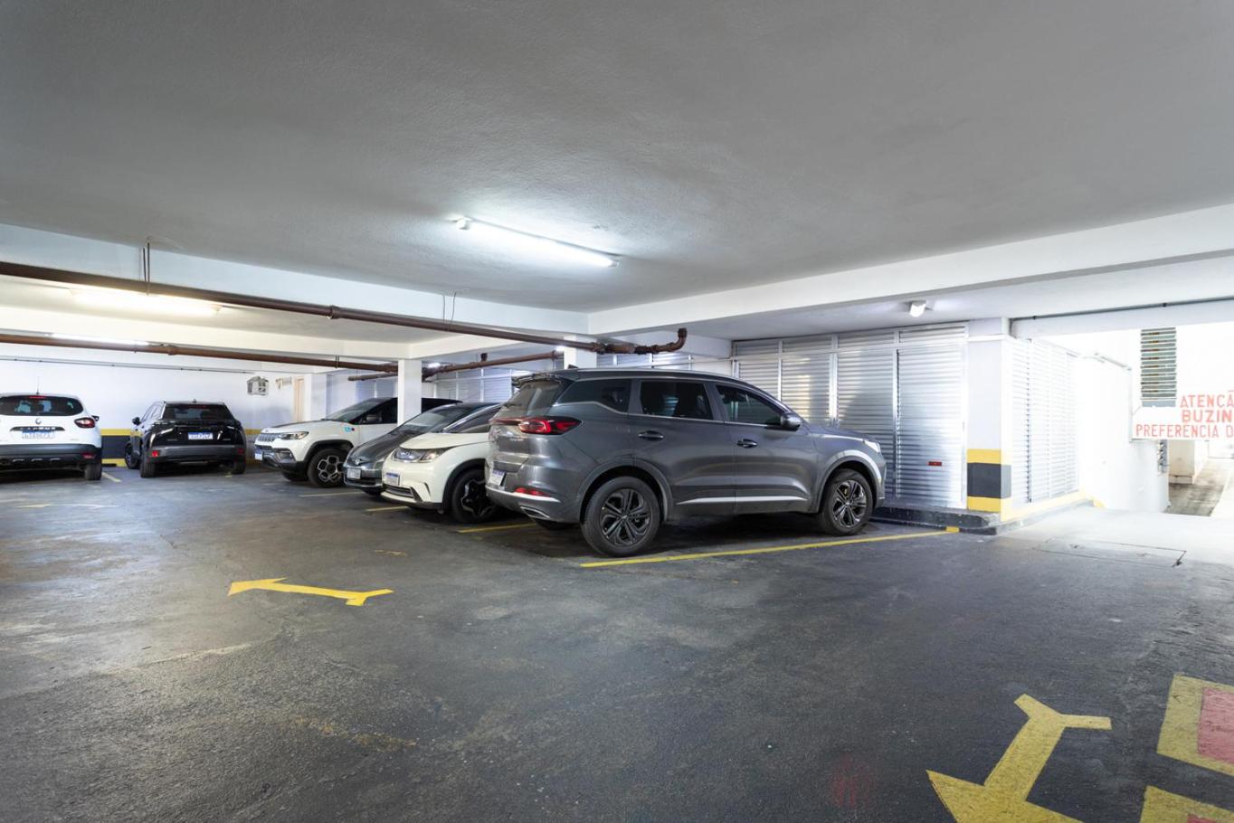 Apartamento com Garagem a 400m da Praia de Ipanema