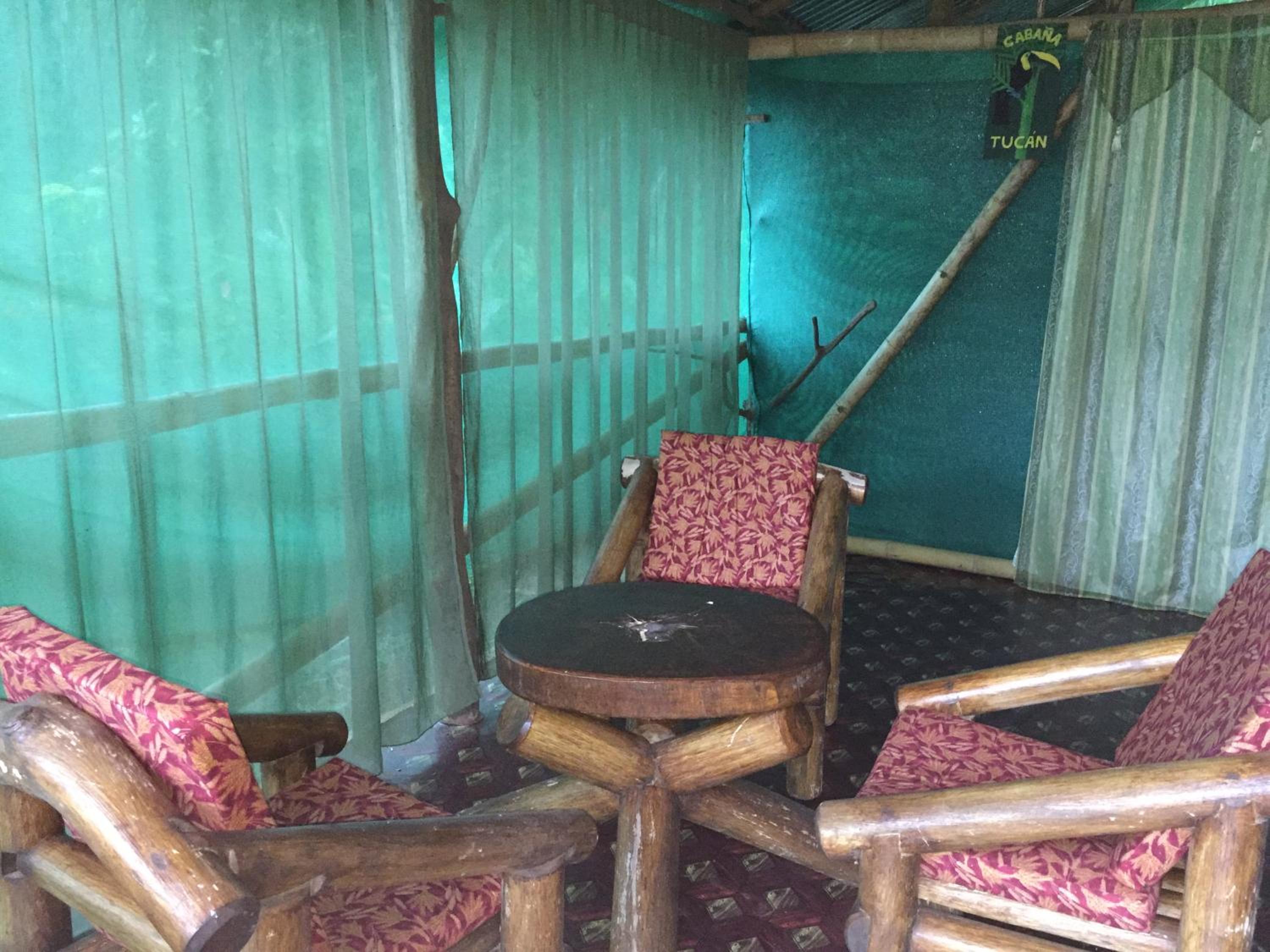 Isla Violin Eco-Lodge