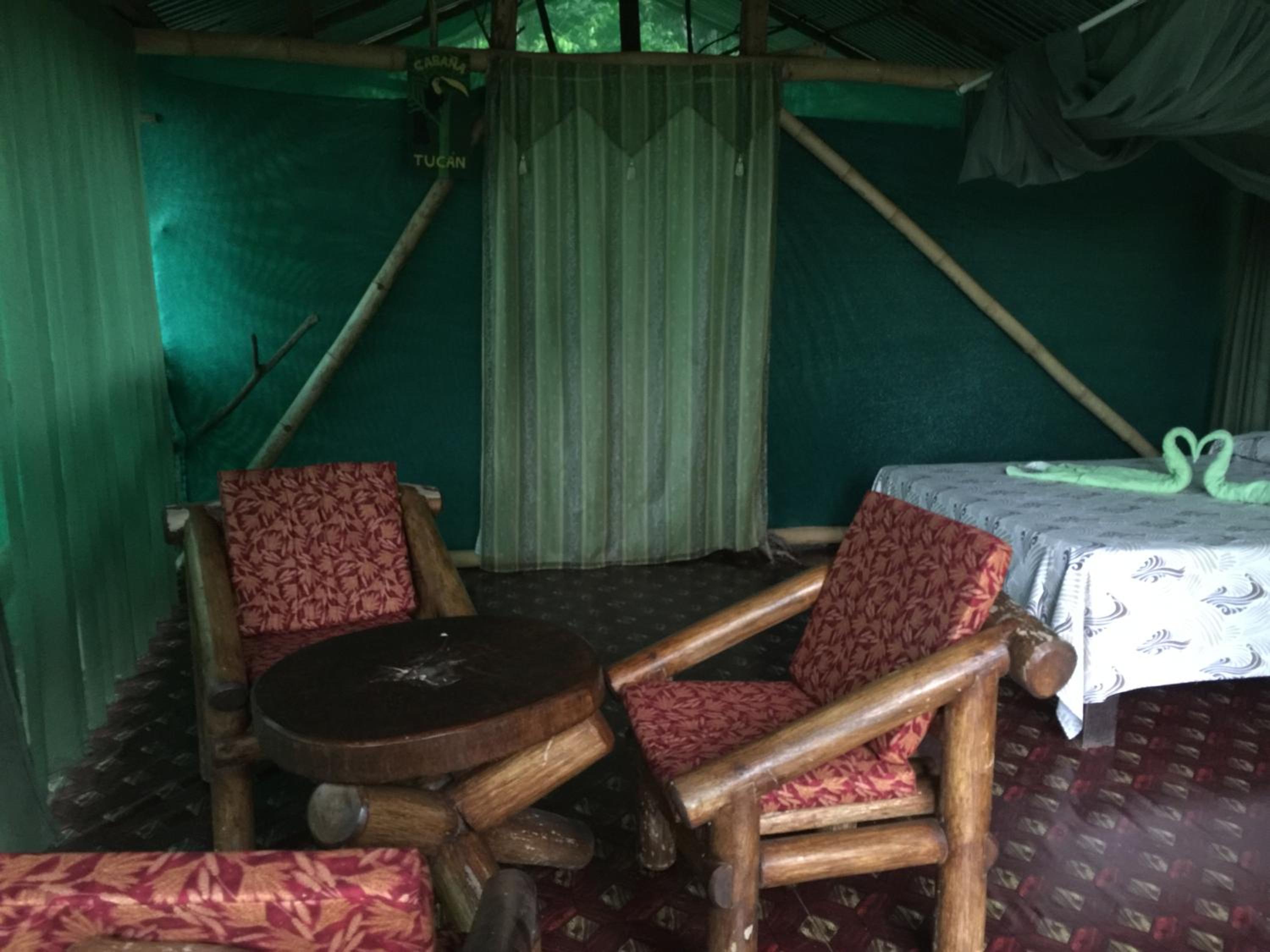 Isla Violin Eco-Lodge