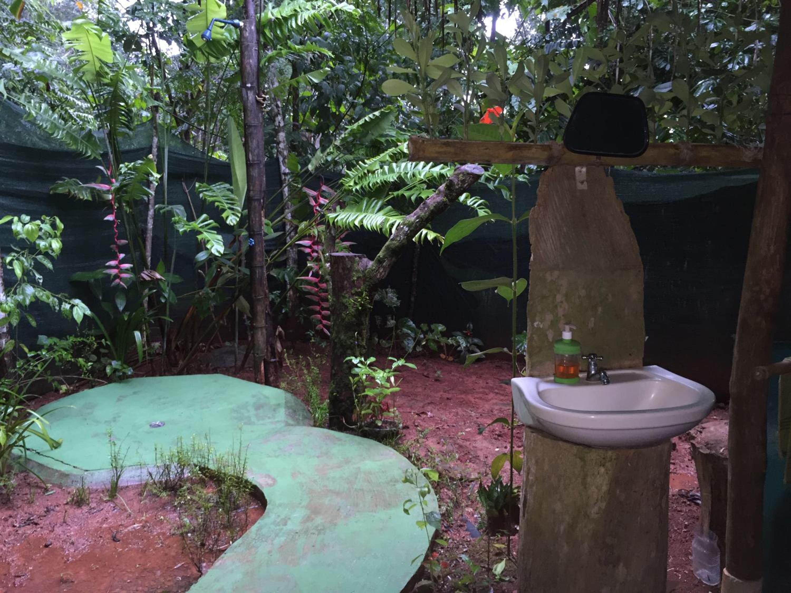 Isla Violin Eco-Lodge