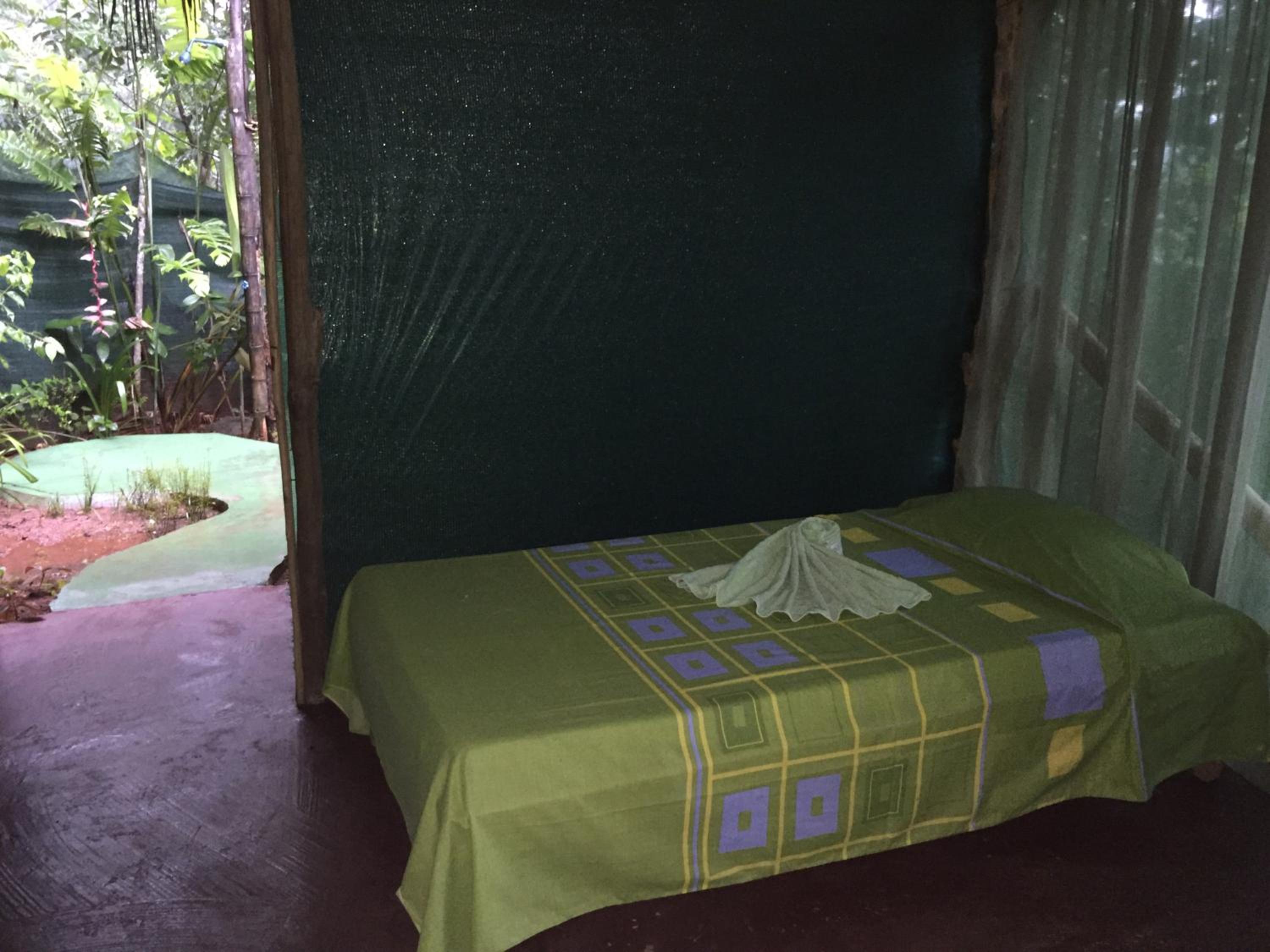 Isla Violin Eco-Lodge