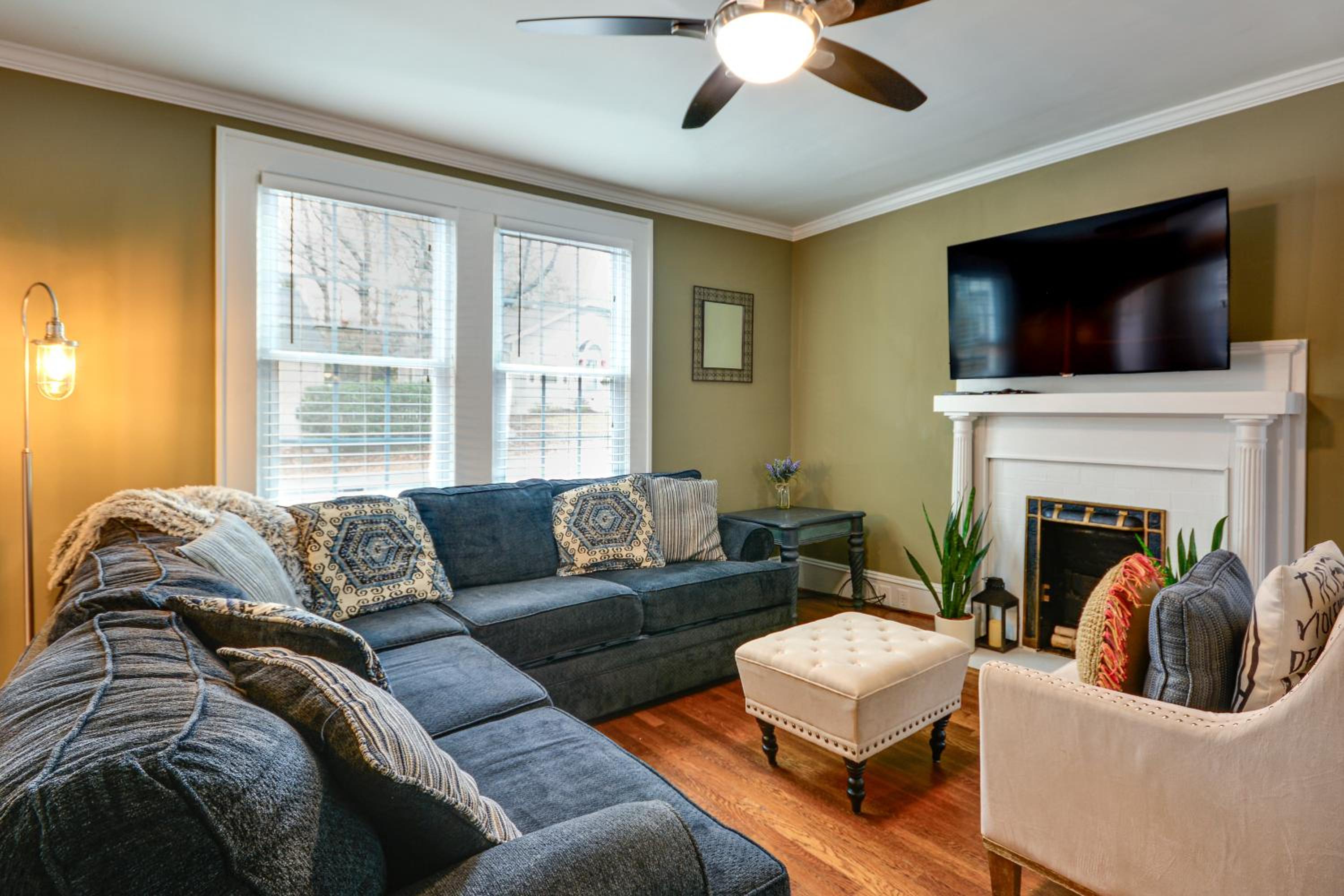 Great for Travel Nurses! Winston-Salem Gem with Yard