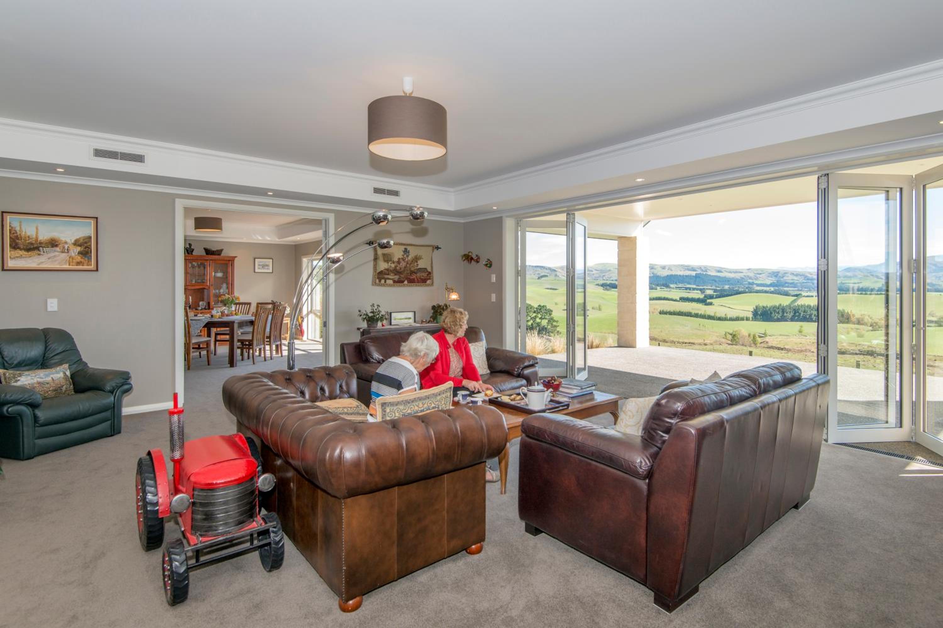 Ribbonwood Country House