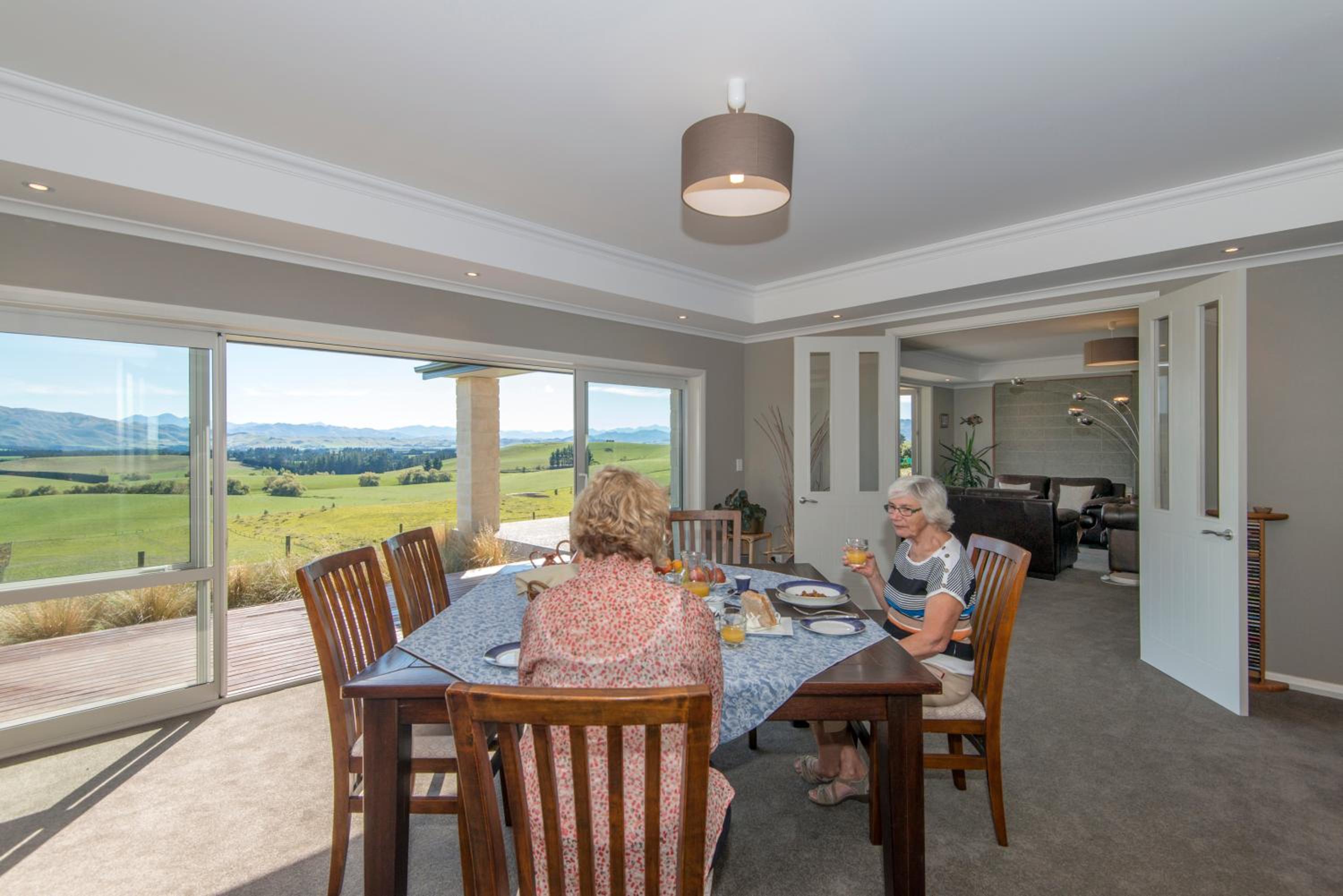 Ribbonwood Country House