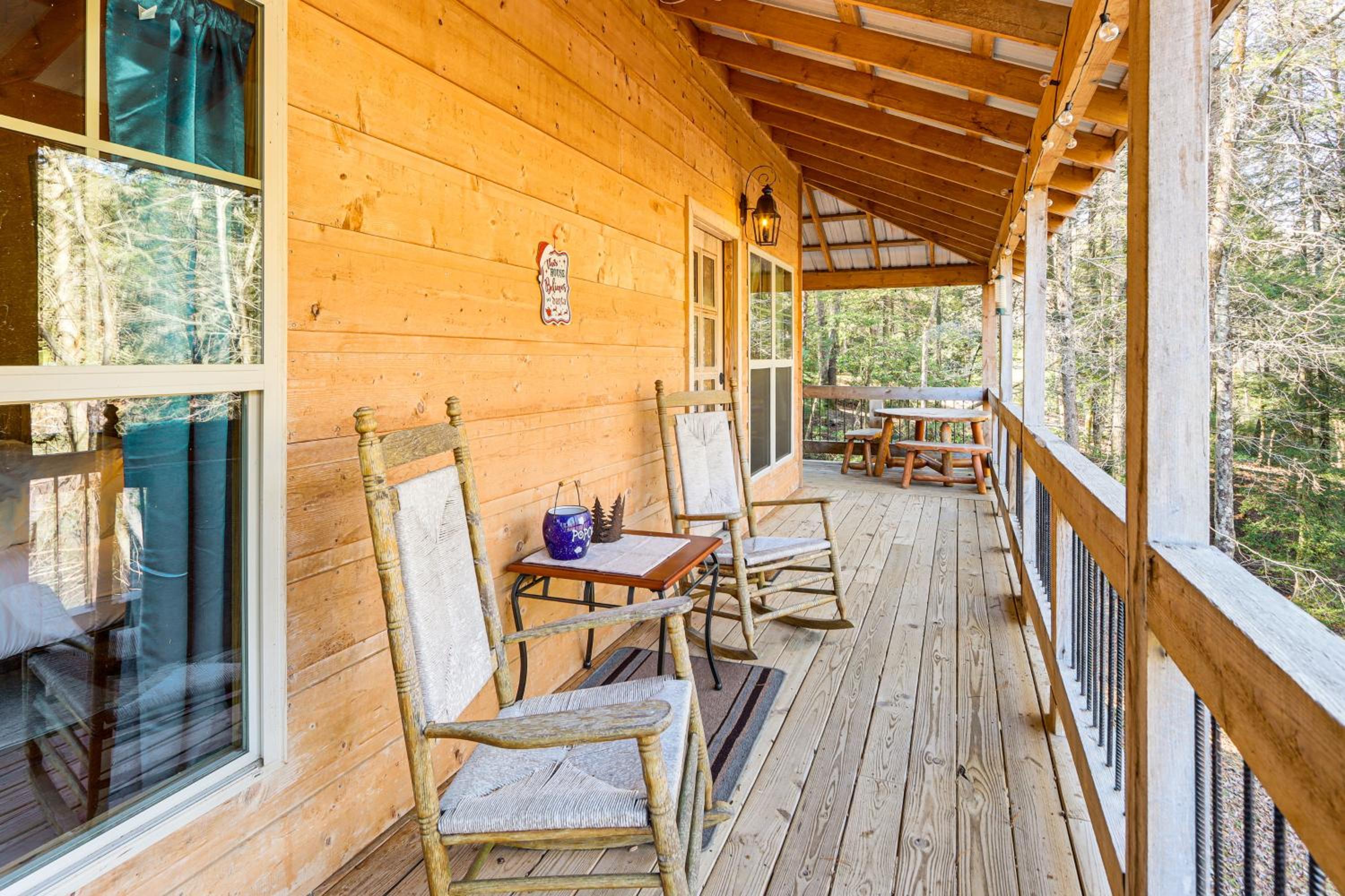 Newly Refreshed! Suches Cabin with Deck, Fire Pit