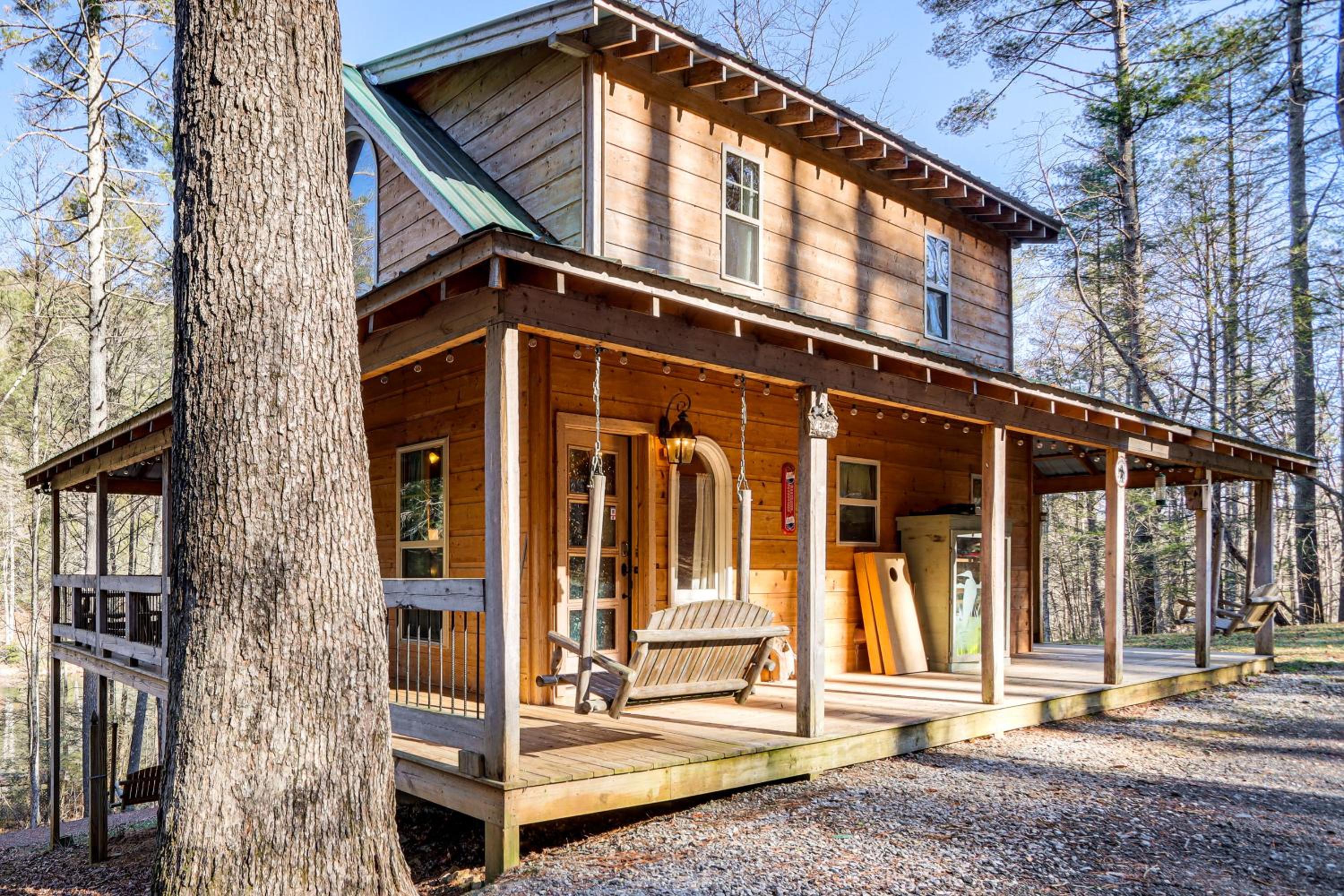 Newly Refreshed! Suches Cabin with Deck, Fire Pit