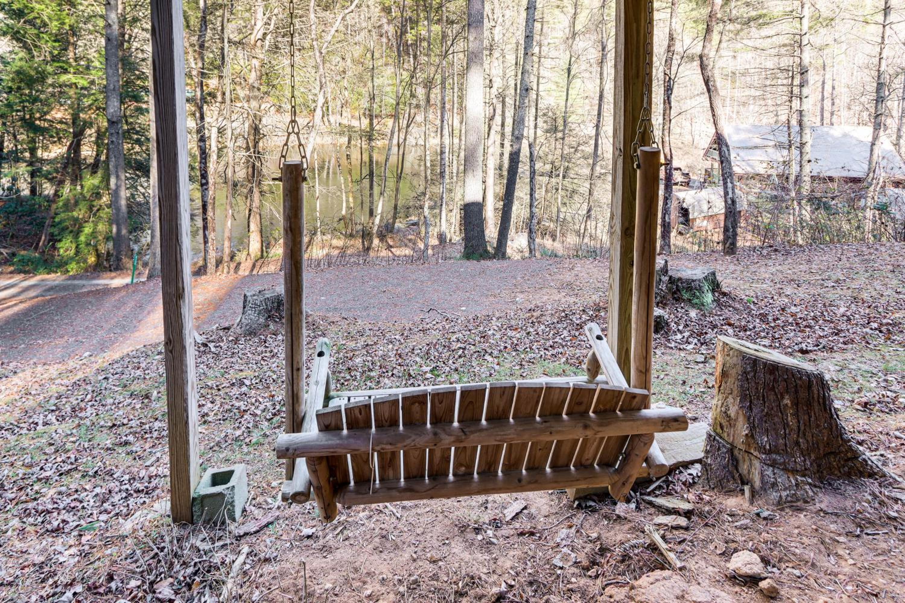 Newly Refreshed! Suches Cabin with Deck, Fire Pit