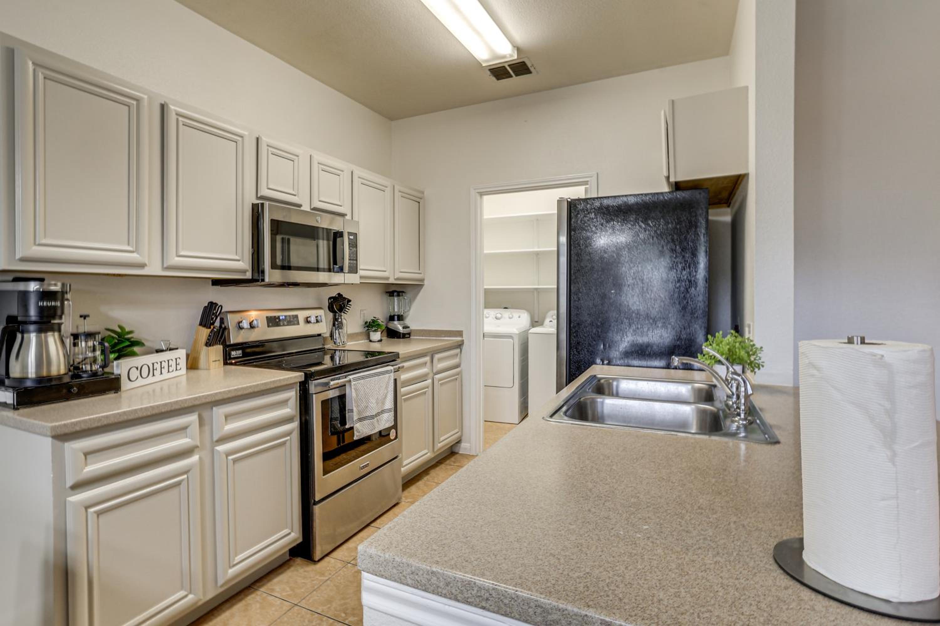 Suburban San Antonio Stay Near Parks and Hospitals