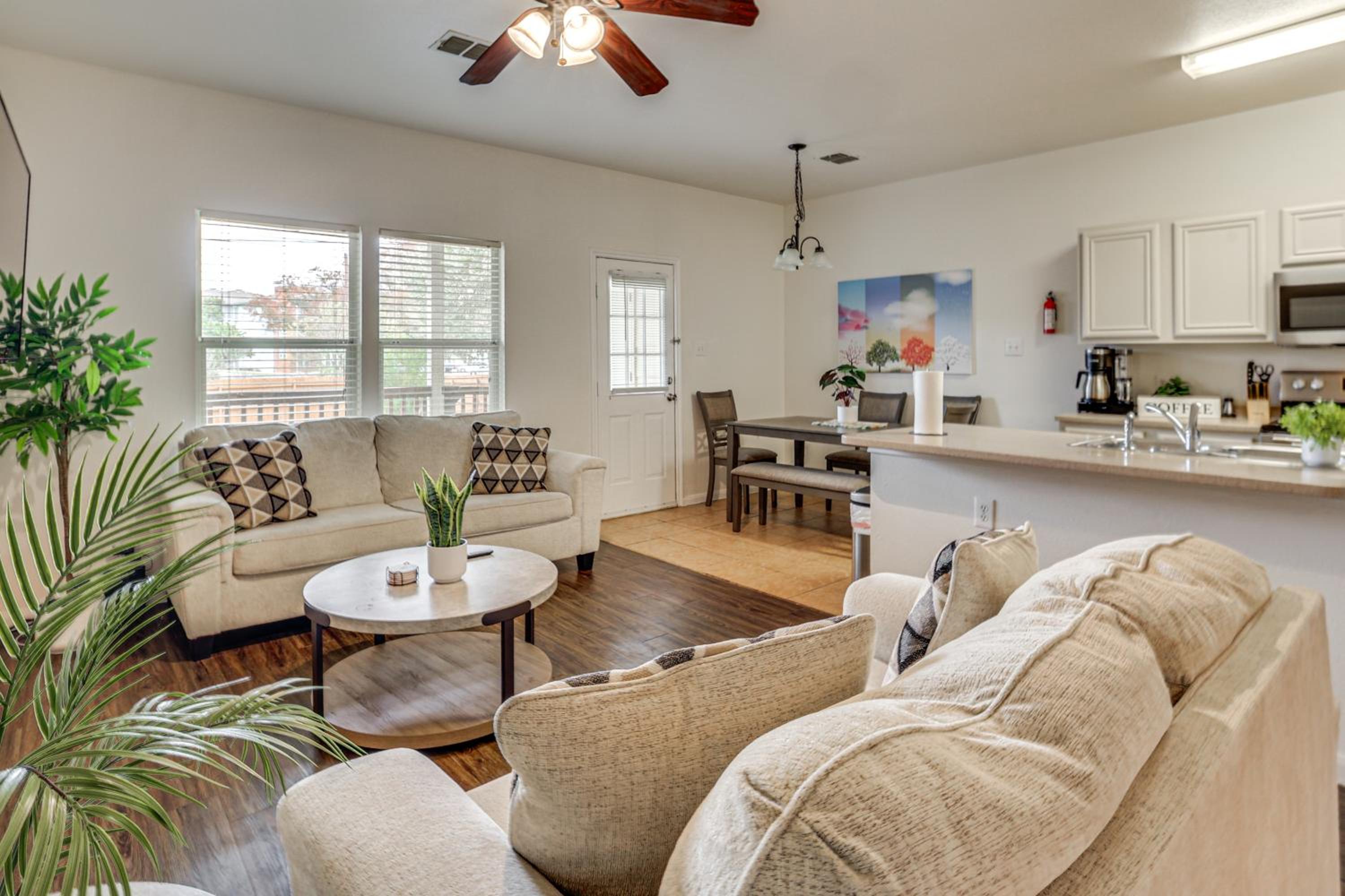 Suburban San Antonio Stay Near Parks and Hospitals