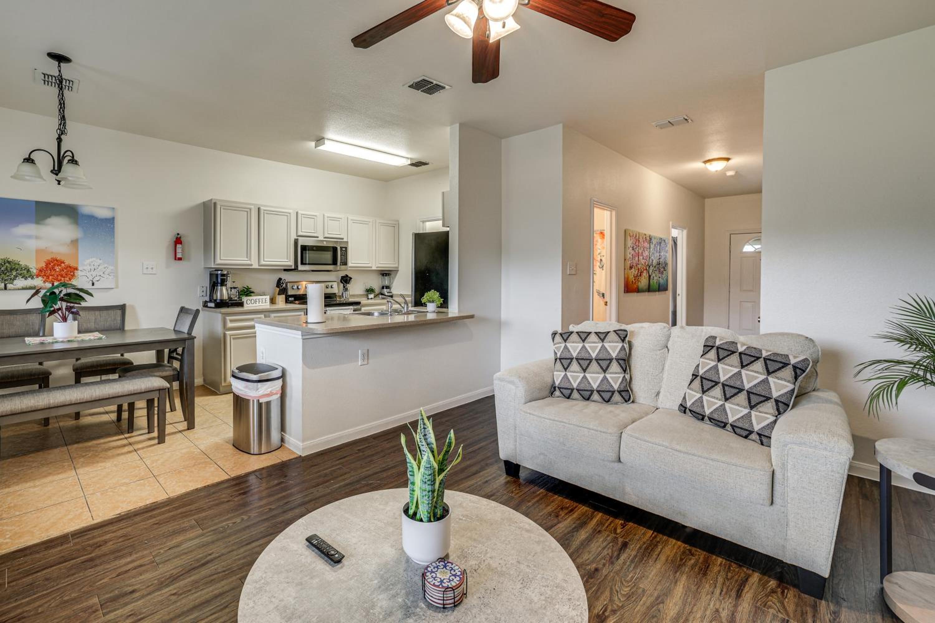 Suburban San Antonio Stay Near Parks and Hospitals