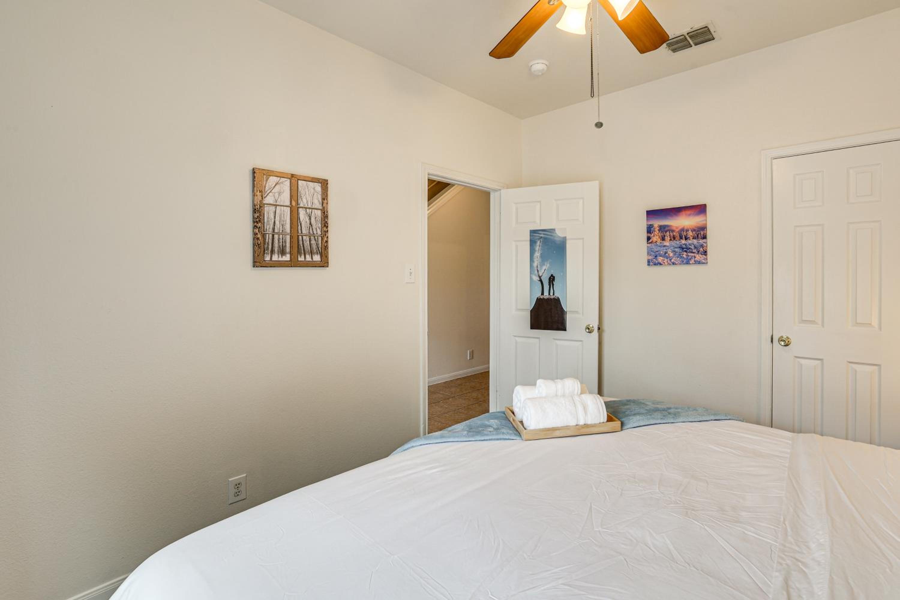 Suburban San Antonio Stay Near Parks and Hospitals