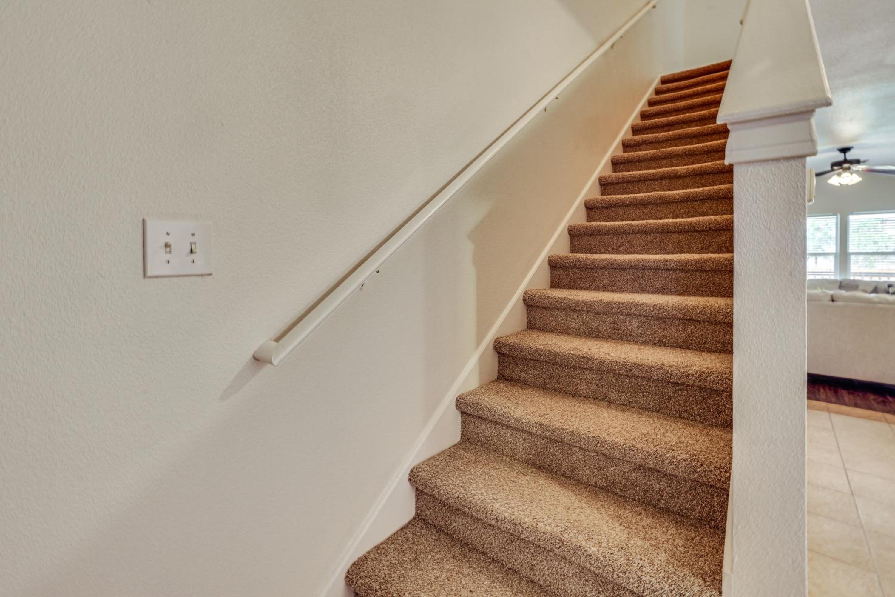 Suburban San Antonio Stay Near Parks and Hospitals
