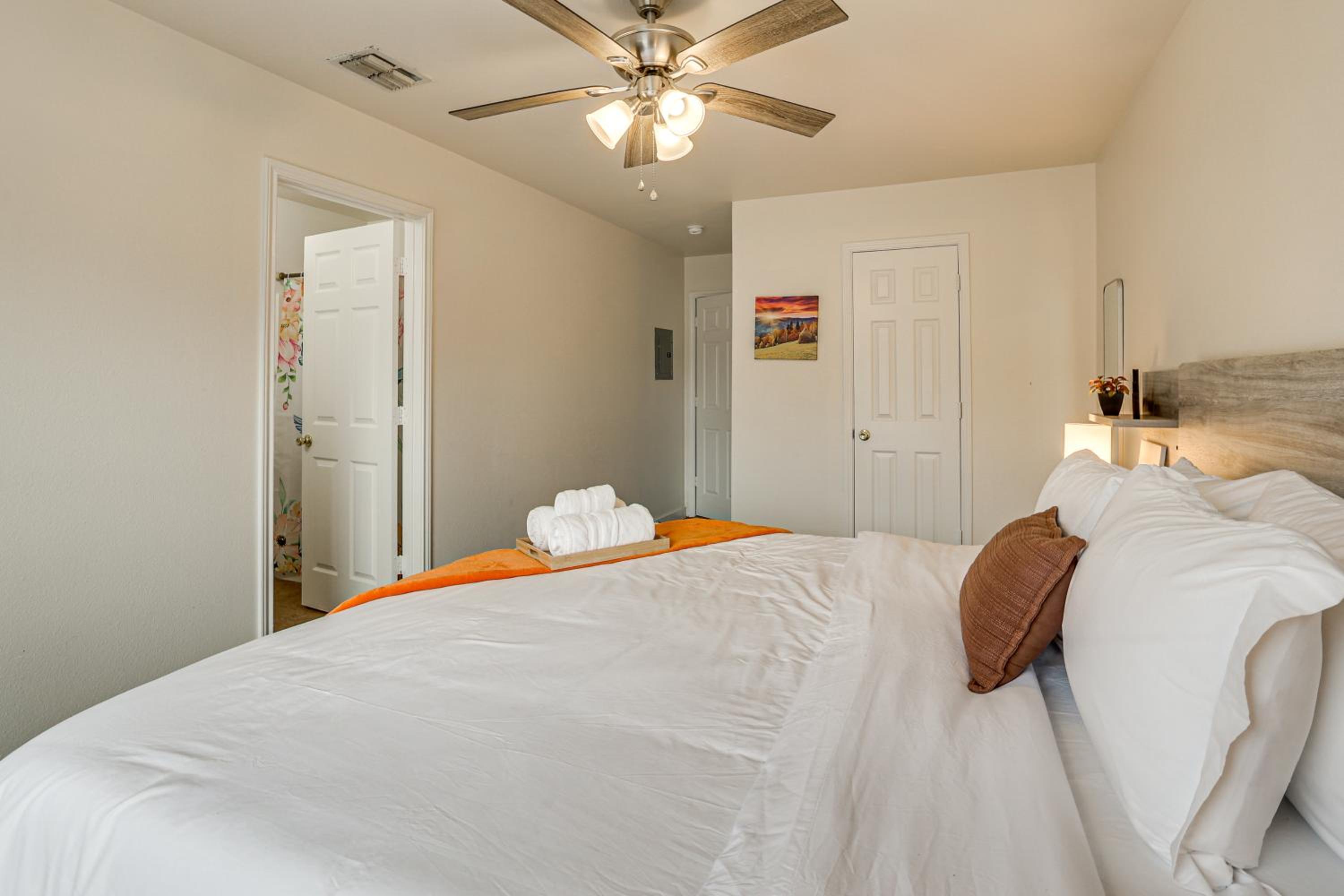 Suburban San Antonio Stay Near Parks and Hospitals