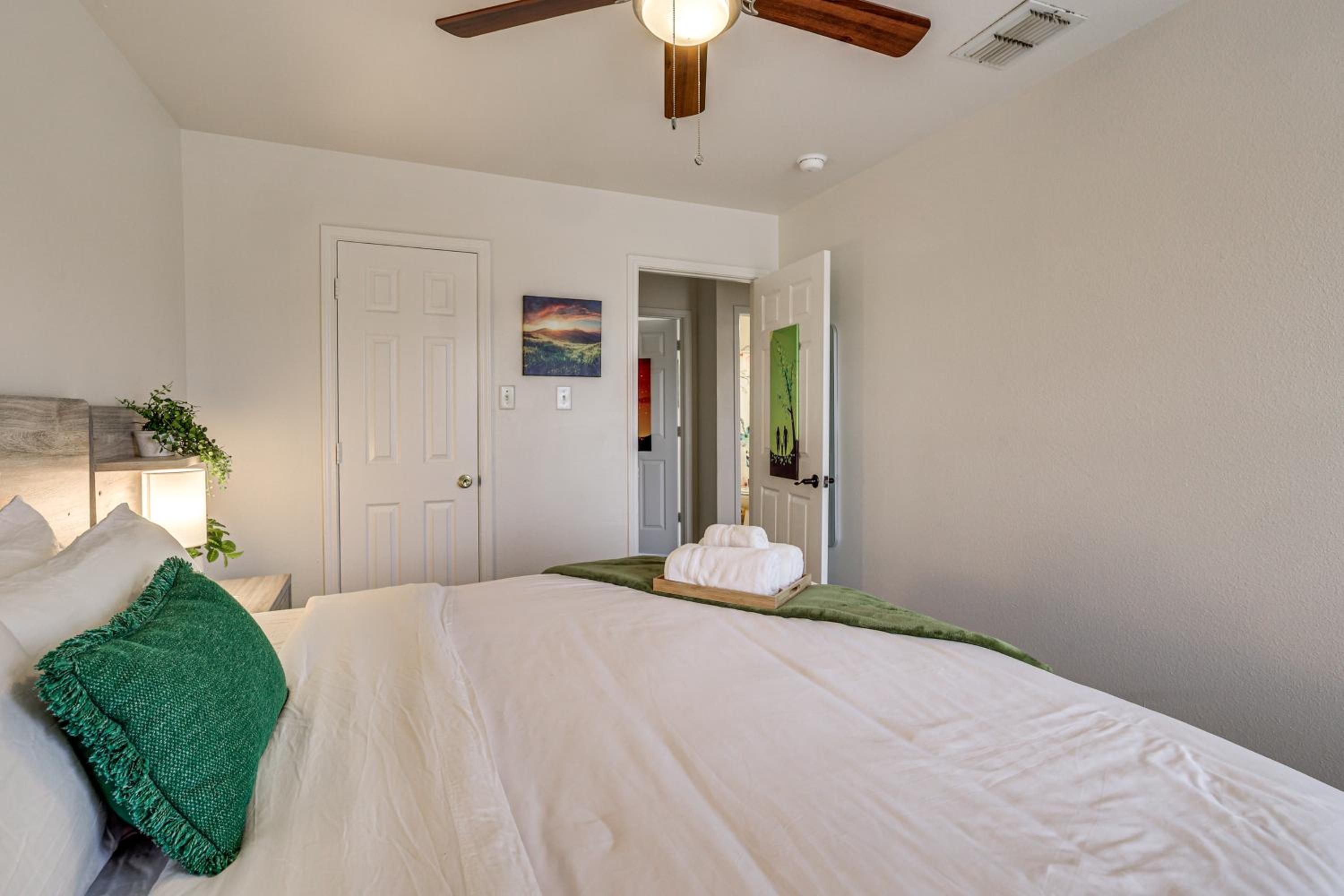 Suburban San Antonio Stay Near Parks and Hospitals