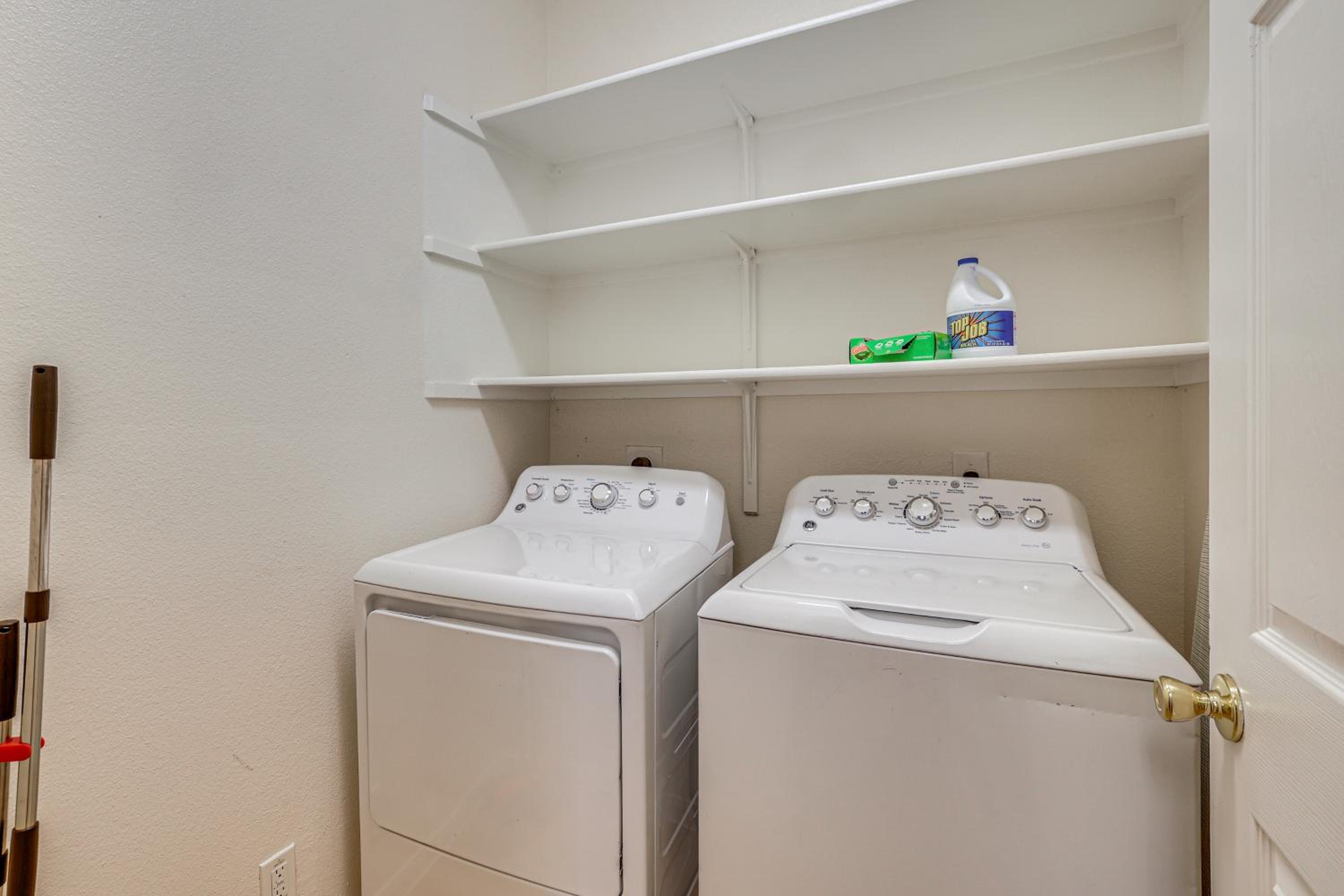 Suburban San Antonio Stay Near Parks and Hospitals