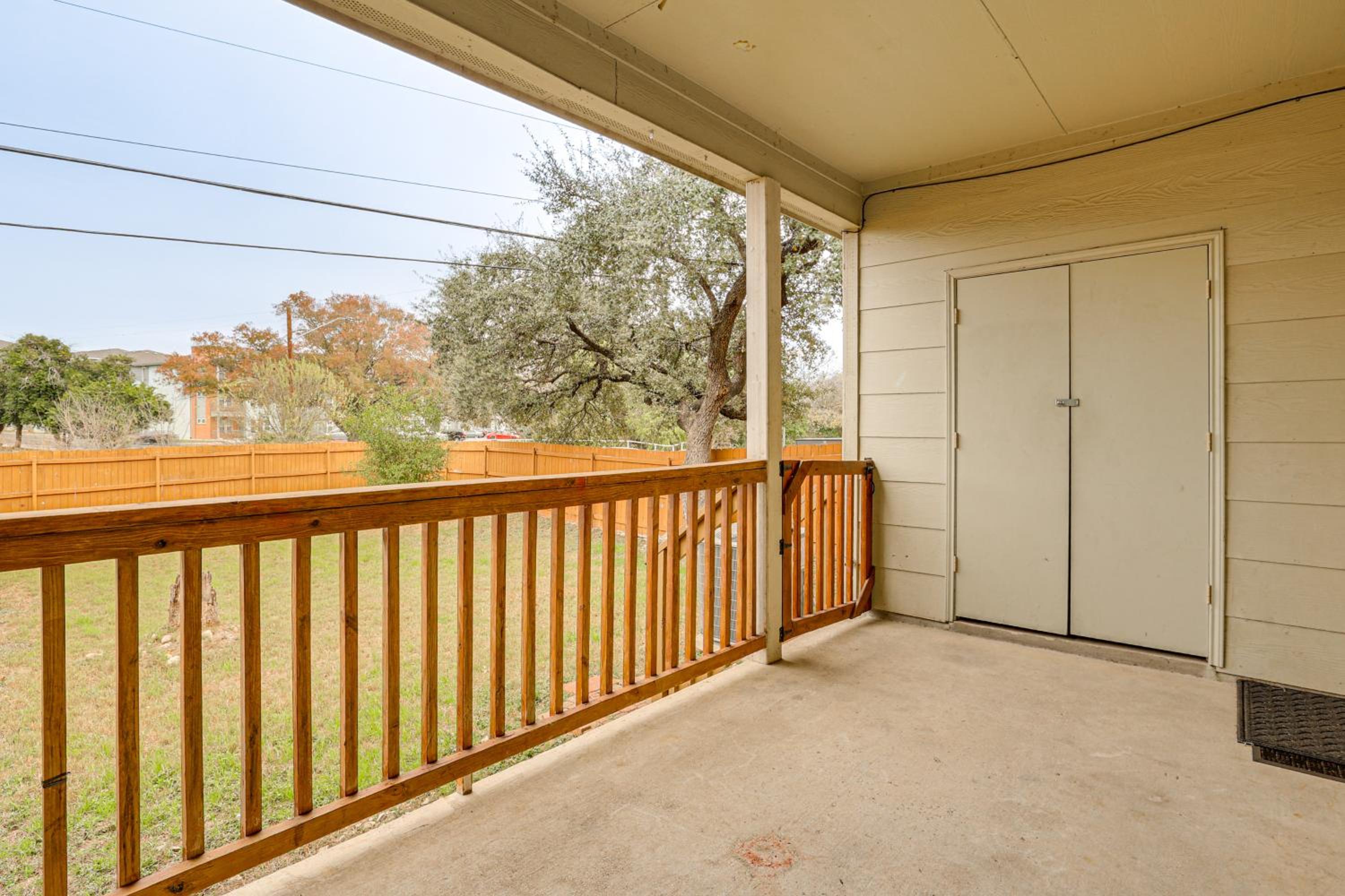 Suburban San Antonio Stay Near Parks and Hospitals