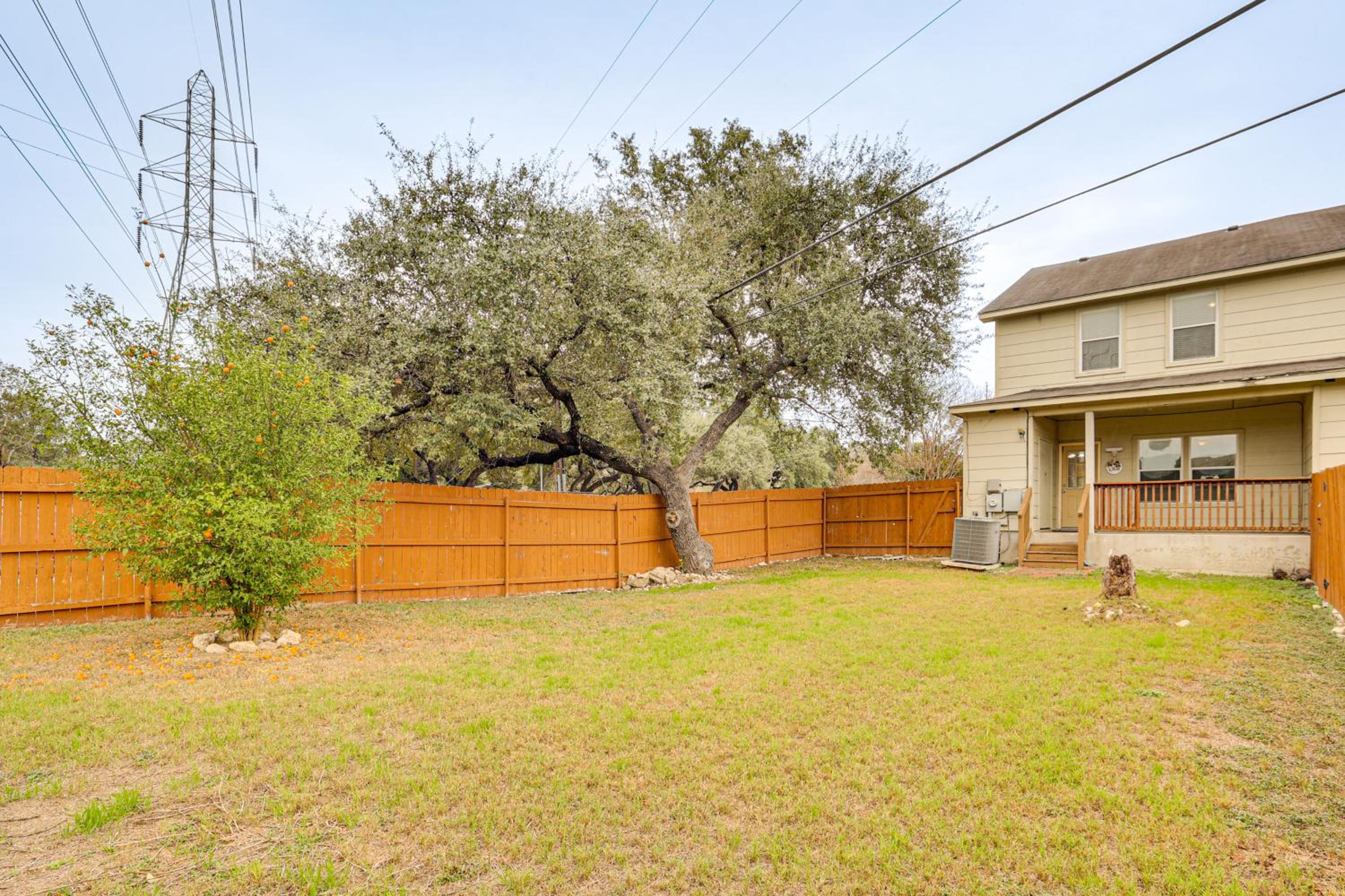 Suburban San Antonio Stay Near Parks and Hospitals