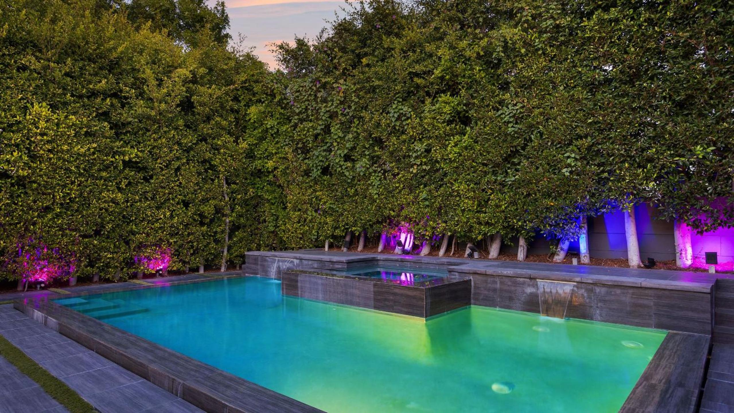 Private LA Retreat w Pool Hot Tub Fire Pit Near Melrose Ave The Martel House by AvantStay