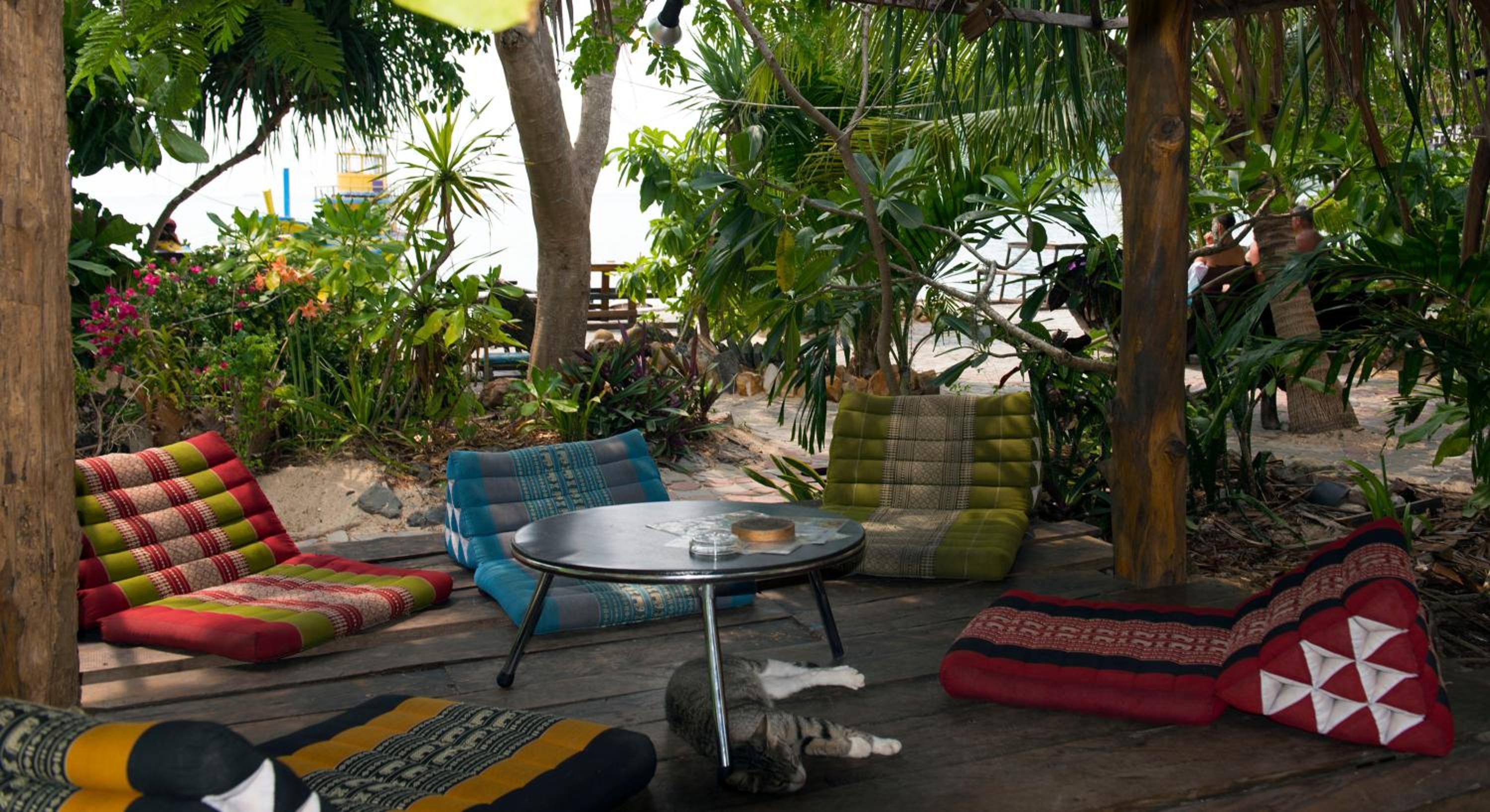 lounge
