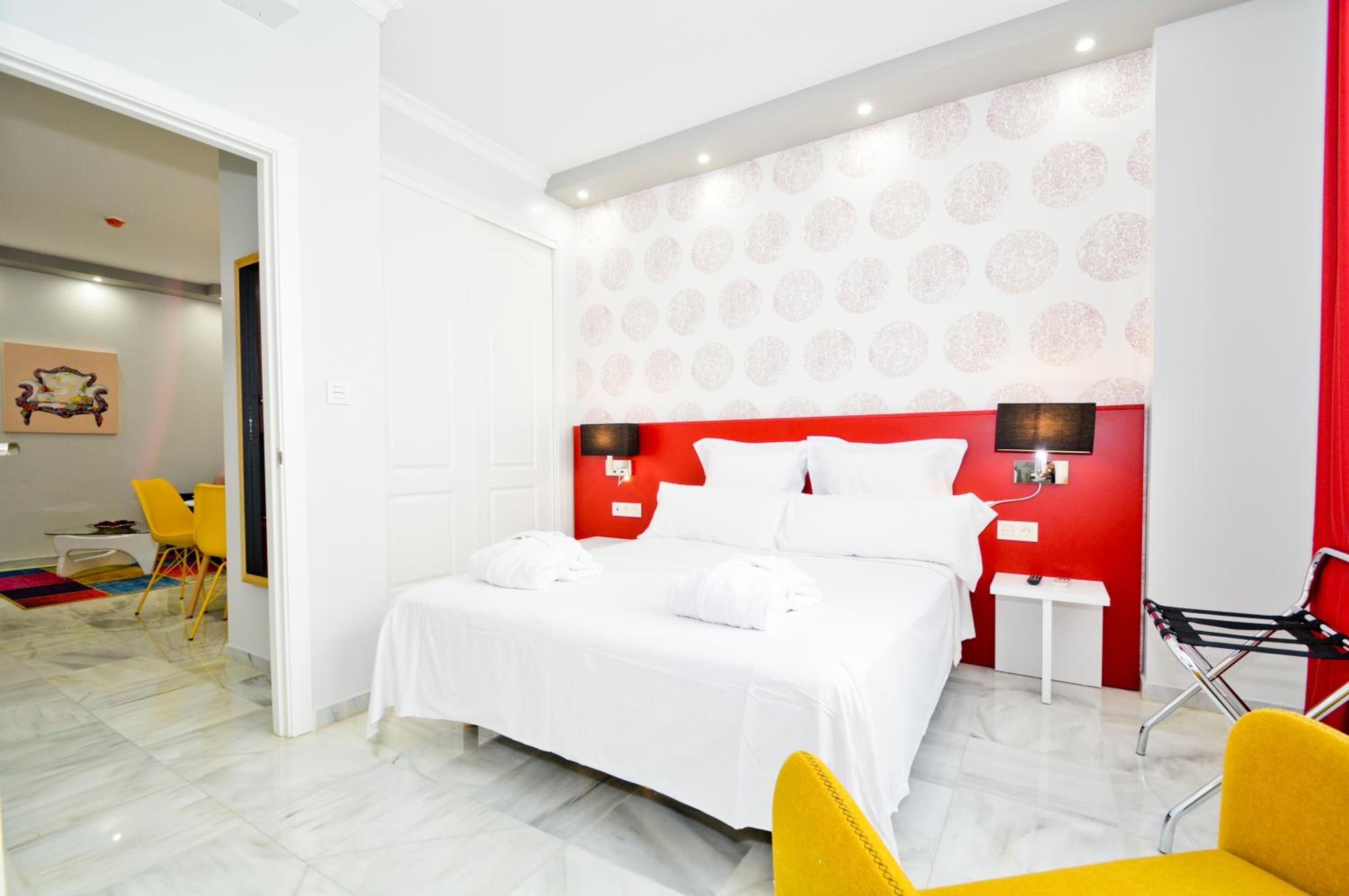 The Zentral Arenal Suites