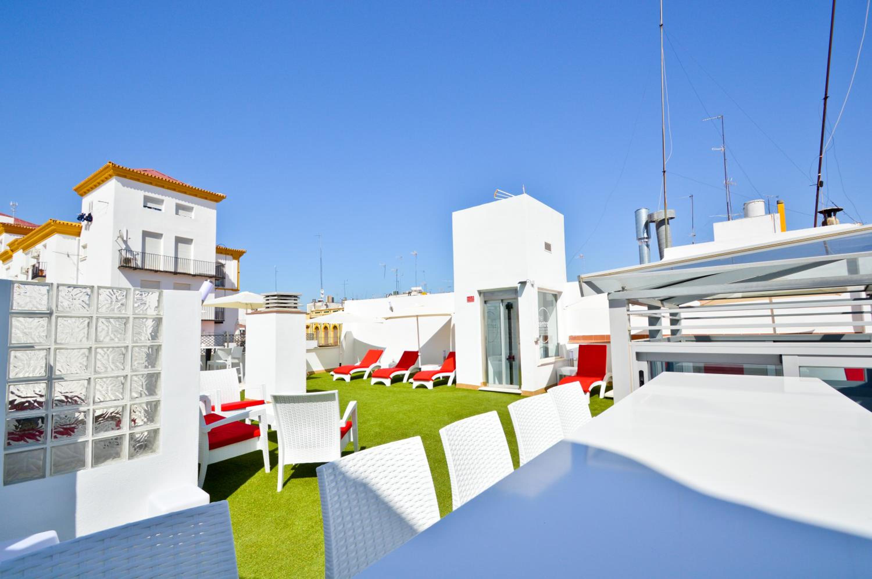 The Zentral Arenal Suites