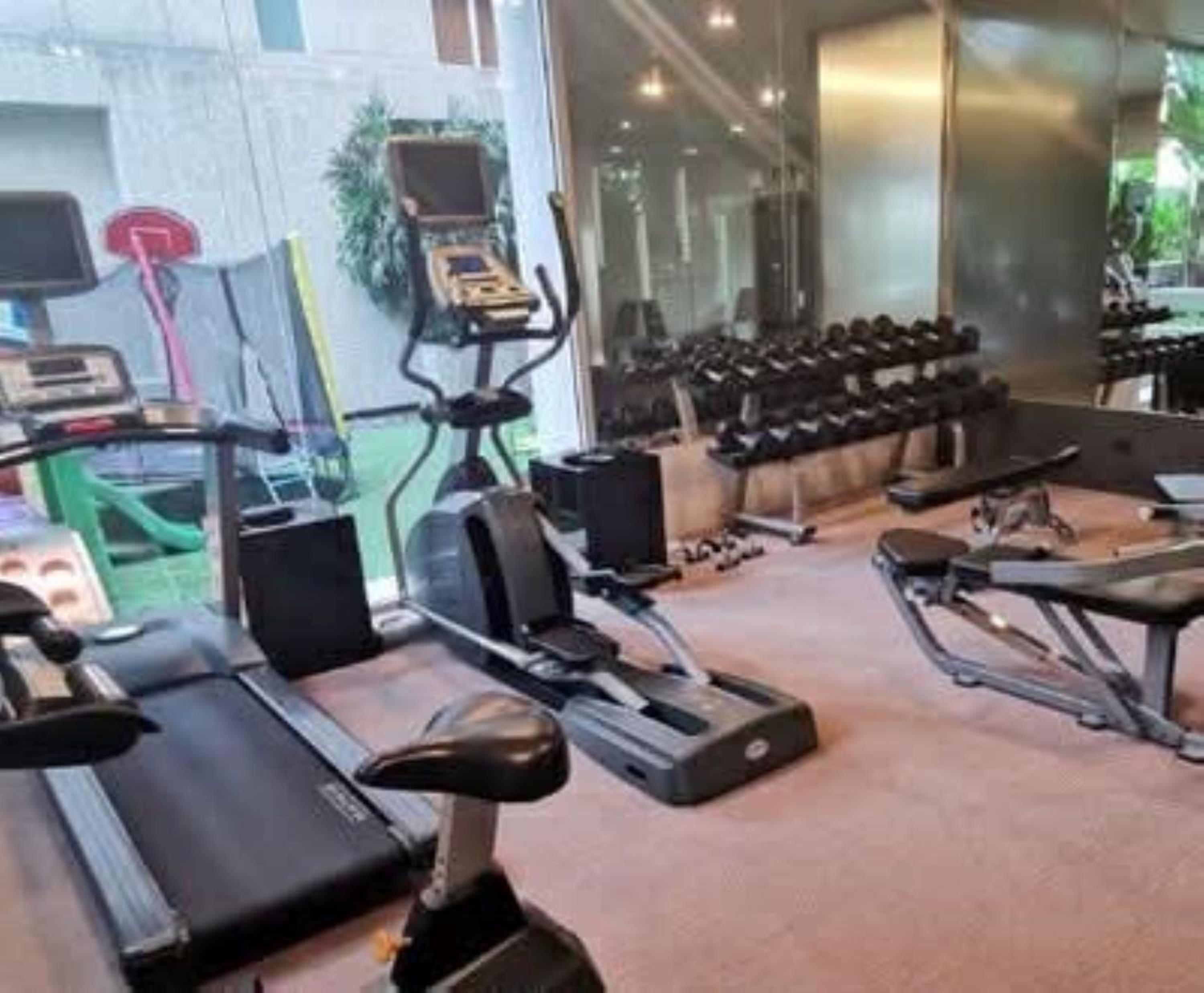 City Condo Perfect for Family & Friends