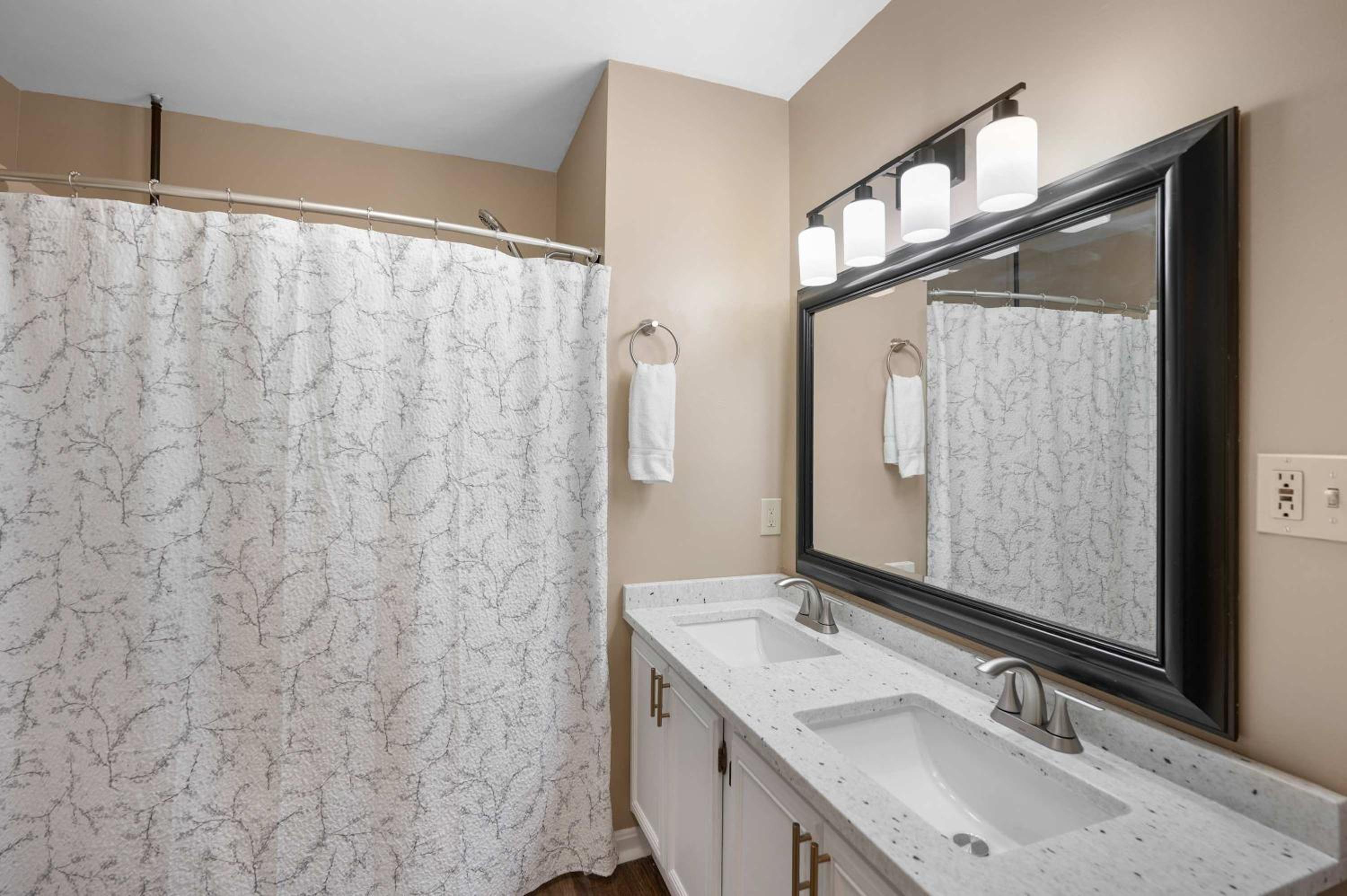 Tusculum Hilltop Haven For 8