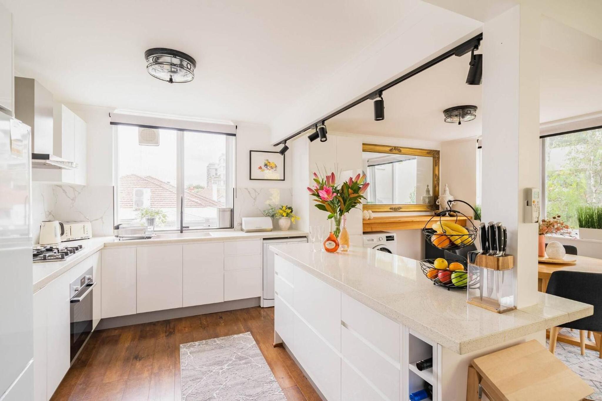 3bd 2 bthToorak Village luxurious Apartment, Relax
