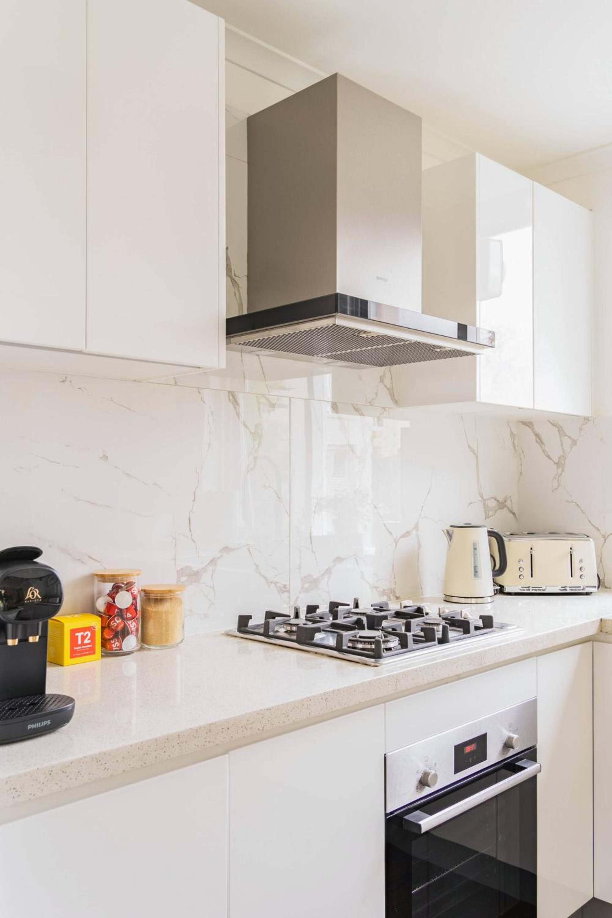 3bd 2 bthToorak Village luxurious Apartment, Relax