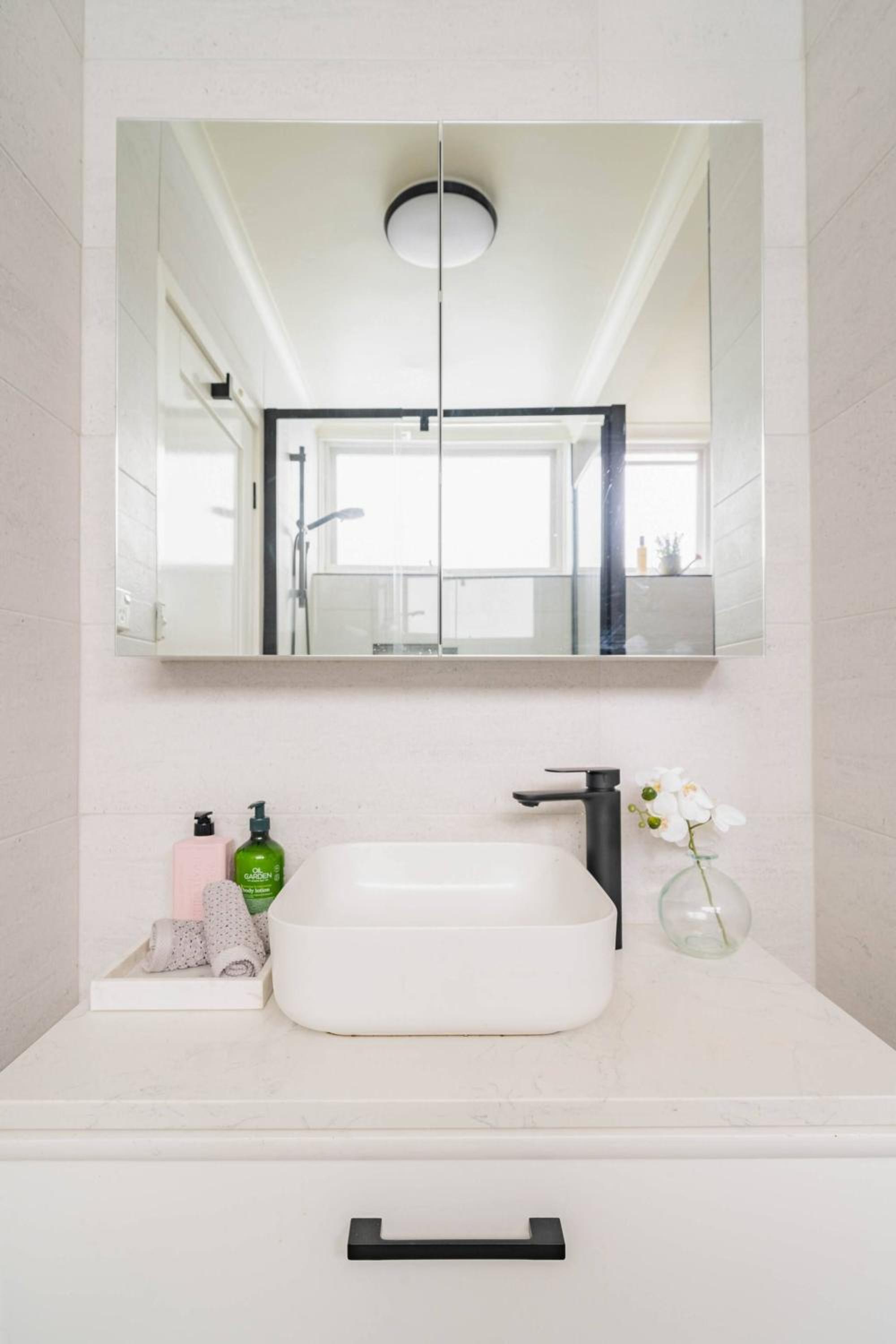 3bd 2 bthToorak Village luxurious Apartment, Relax