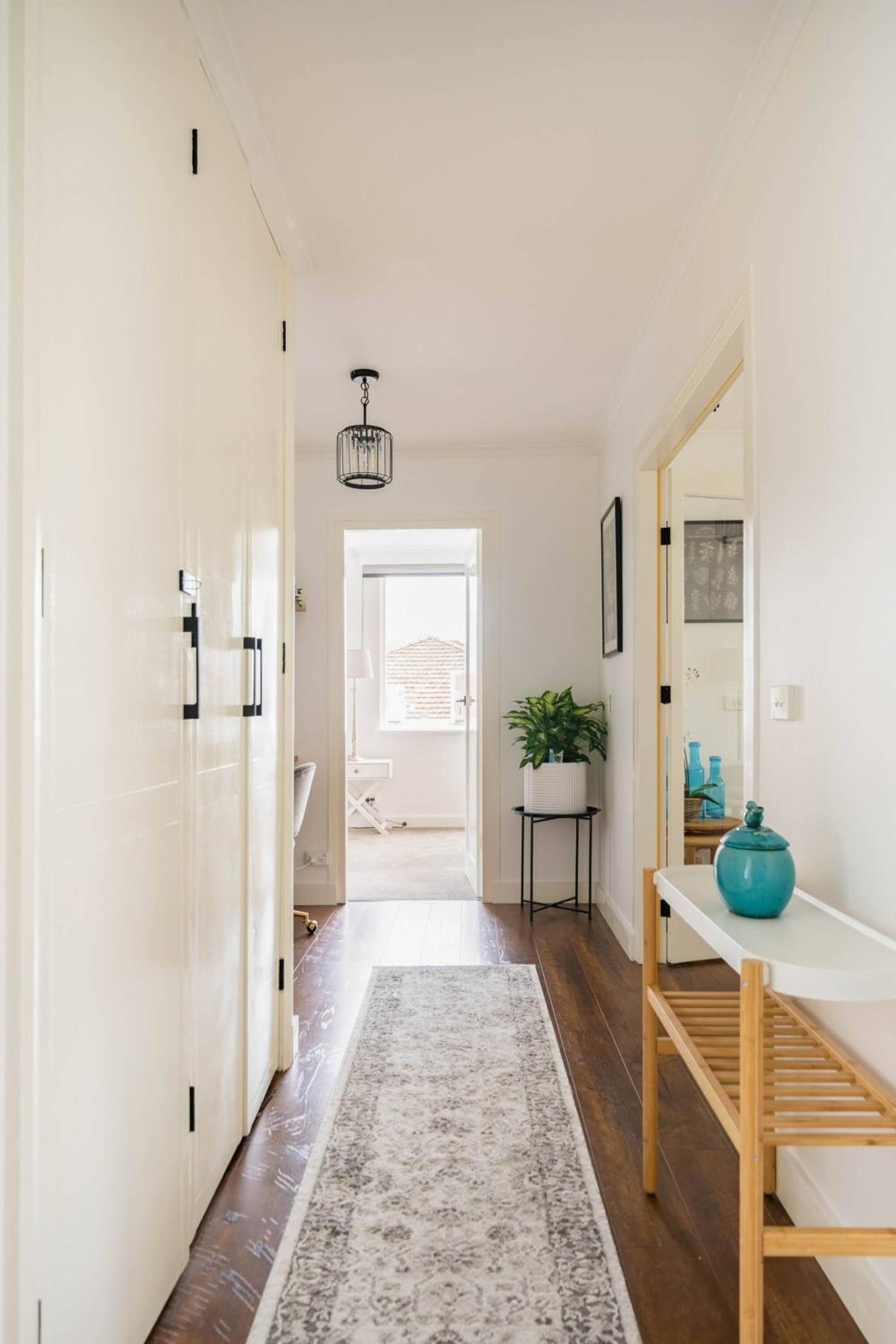 3bd 2 bthToorak Village luxurious Apartment, Relax
