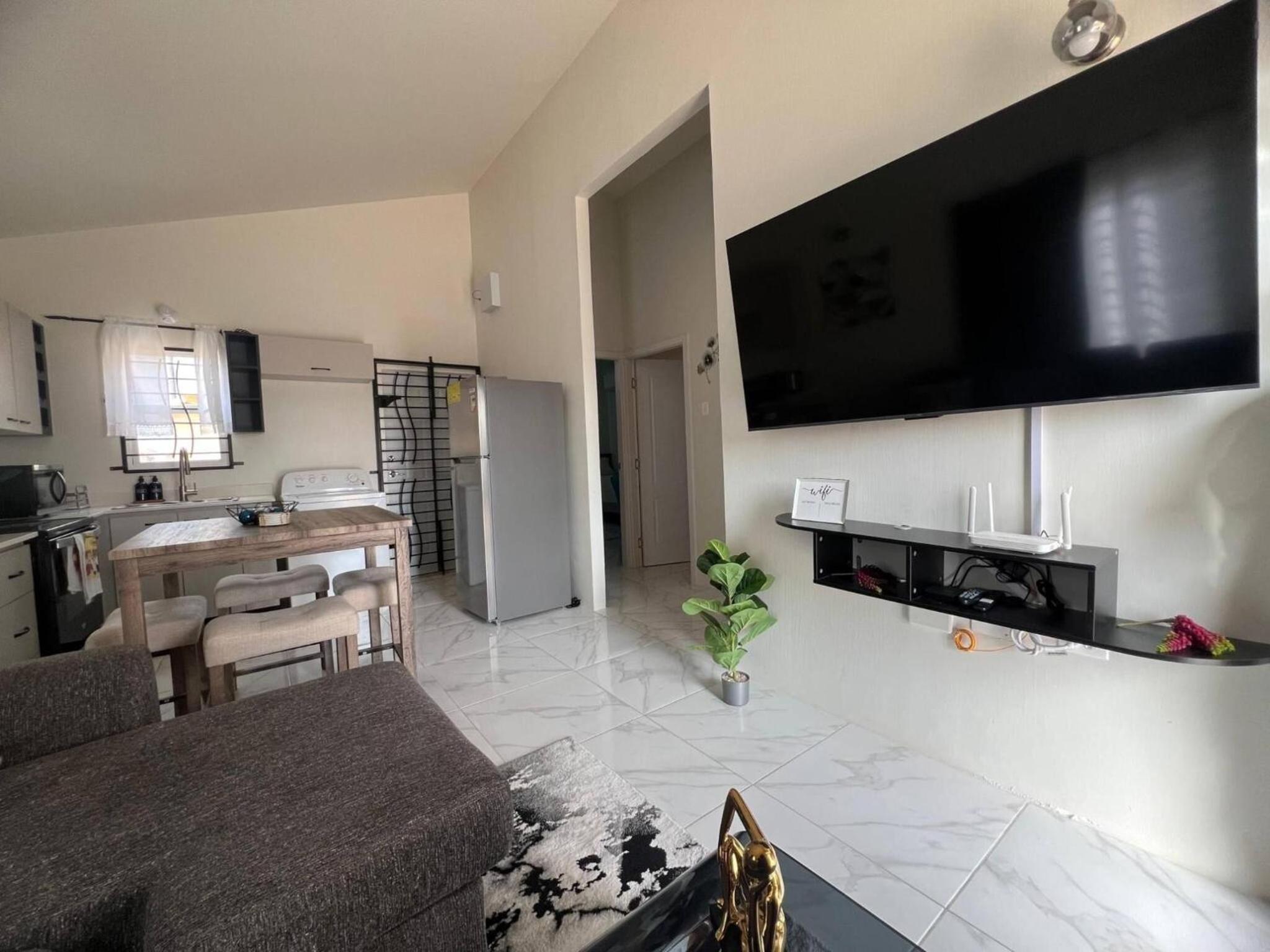Charming 2 Bedroom Home in Phoenix Park Village