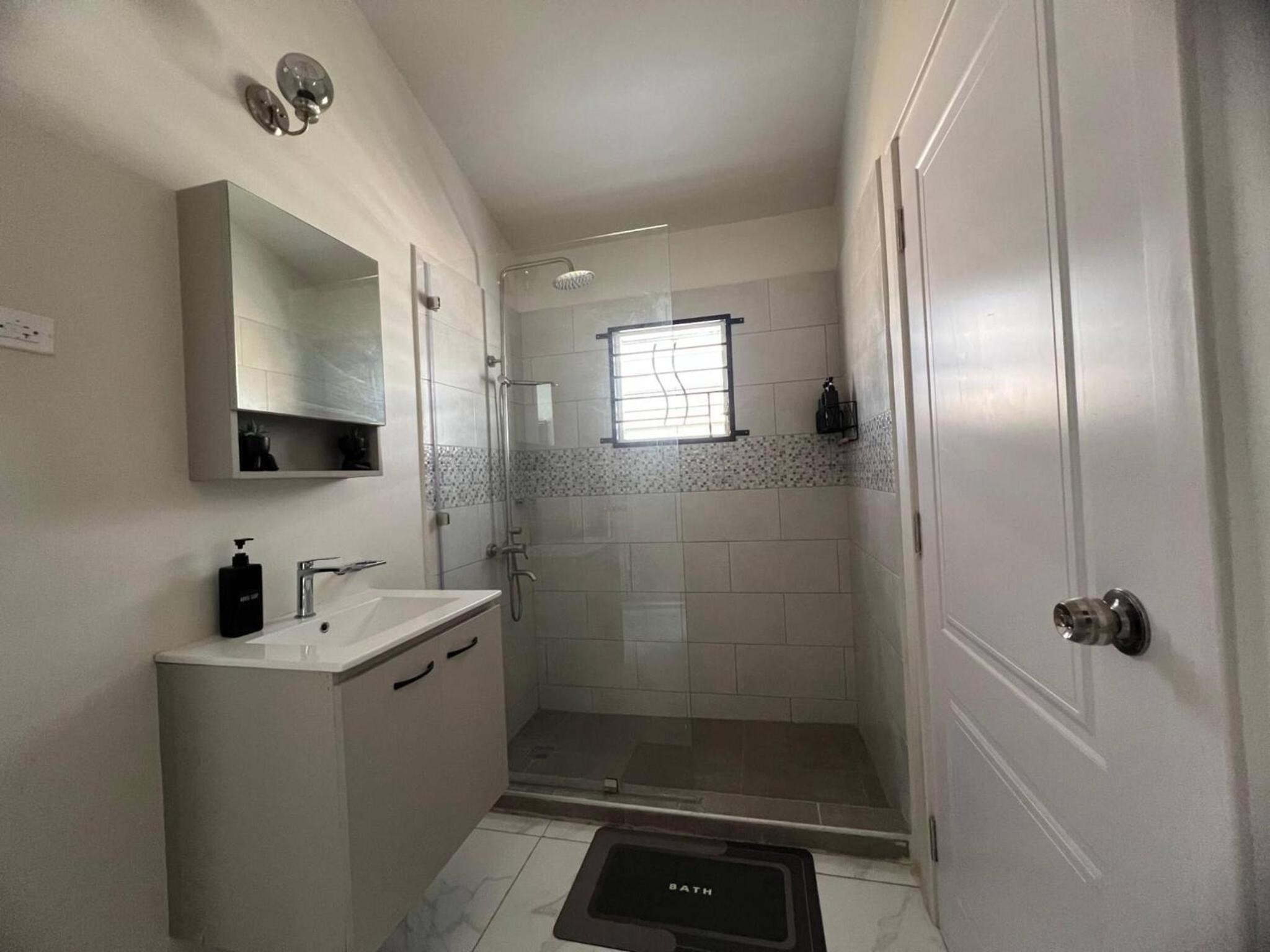 Charming 2 Bedroom Home in Phoenix Park Village