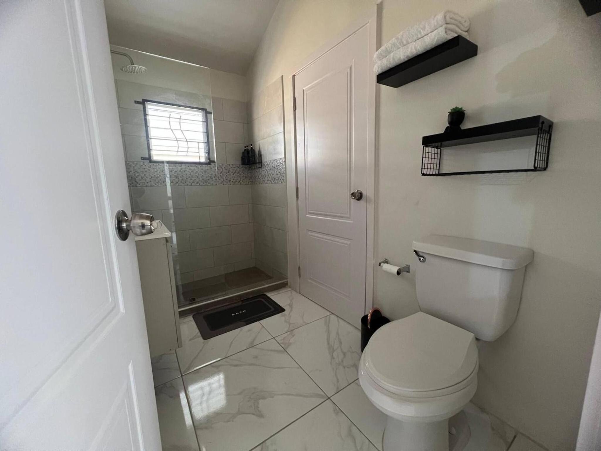Charming 2 Bedroom Home in Phoenix Park Village