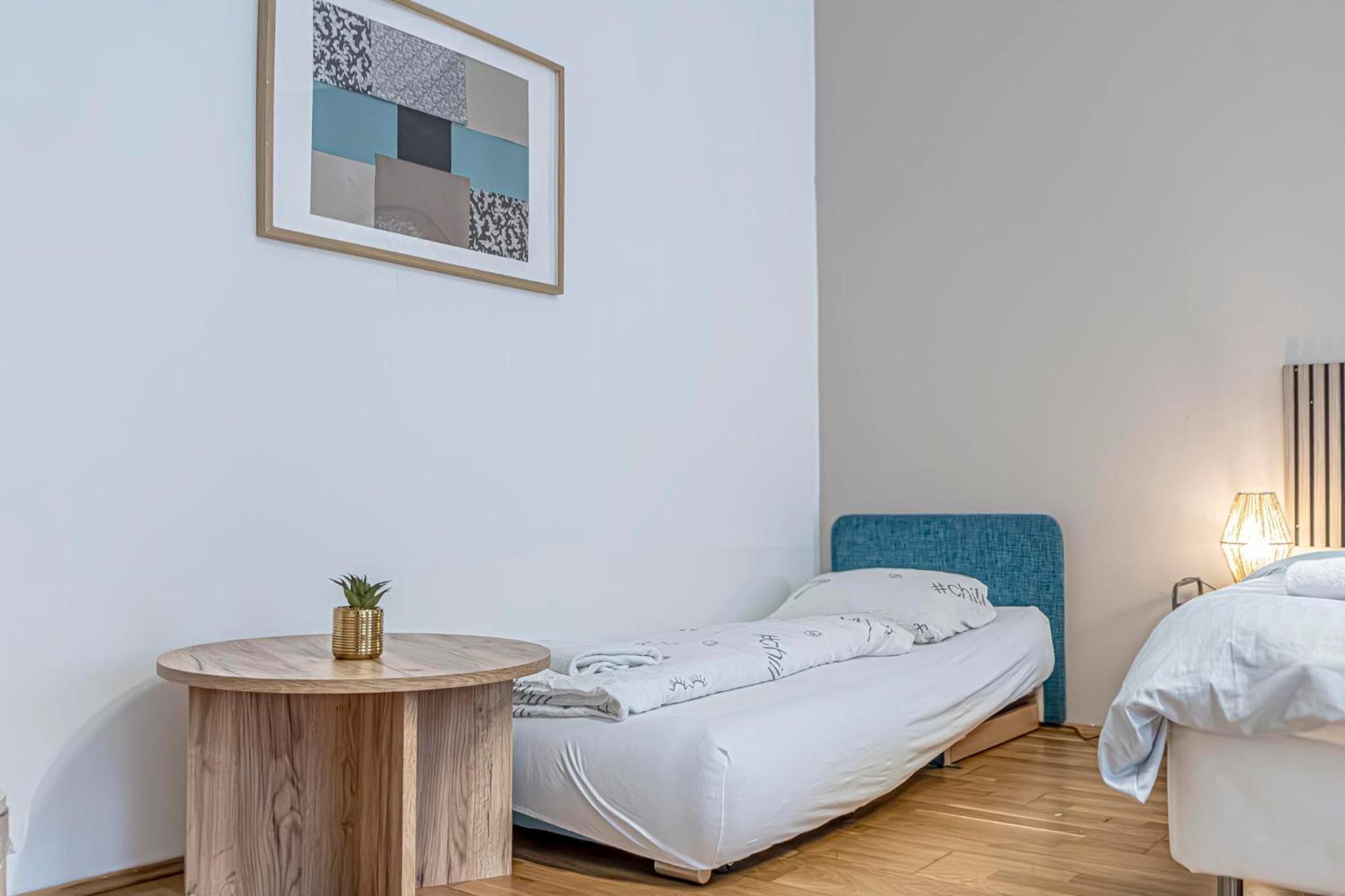 Comfortable 2BR Apt Next to Vienna Vibrant Center