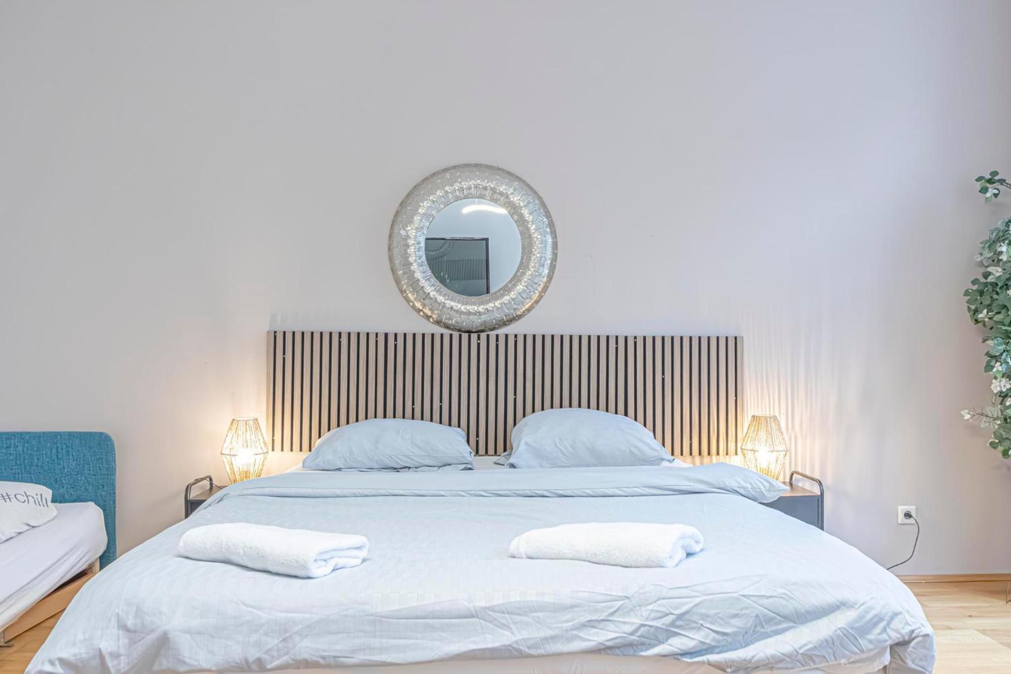 Comfortable 2BR Apt Next to Vienna Vibrant Center