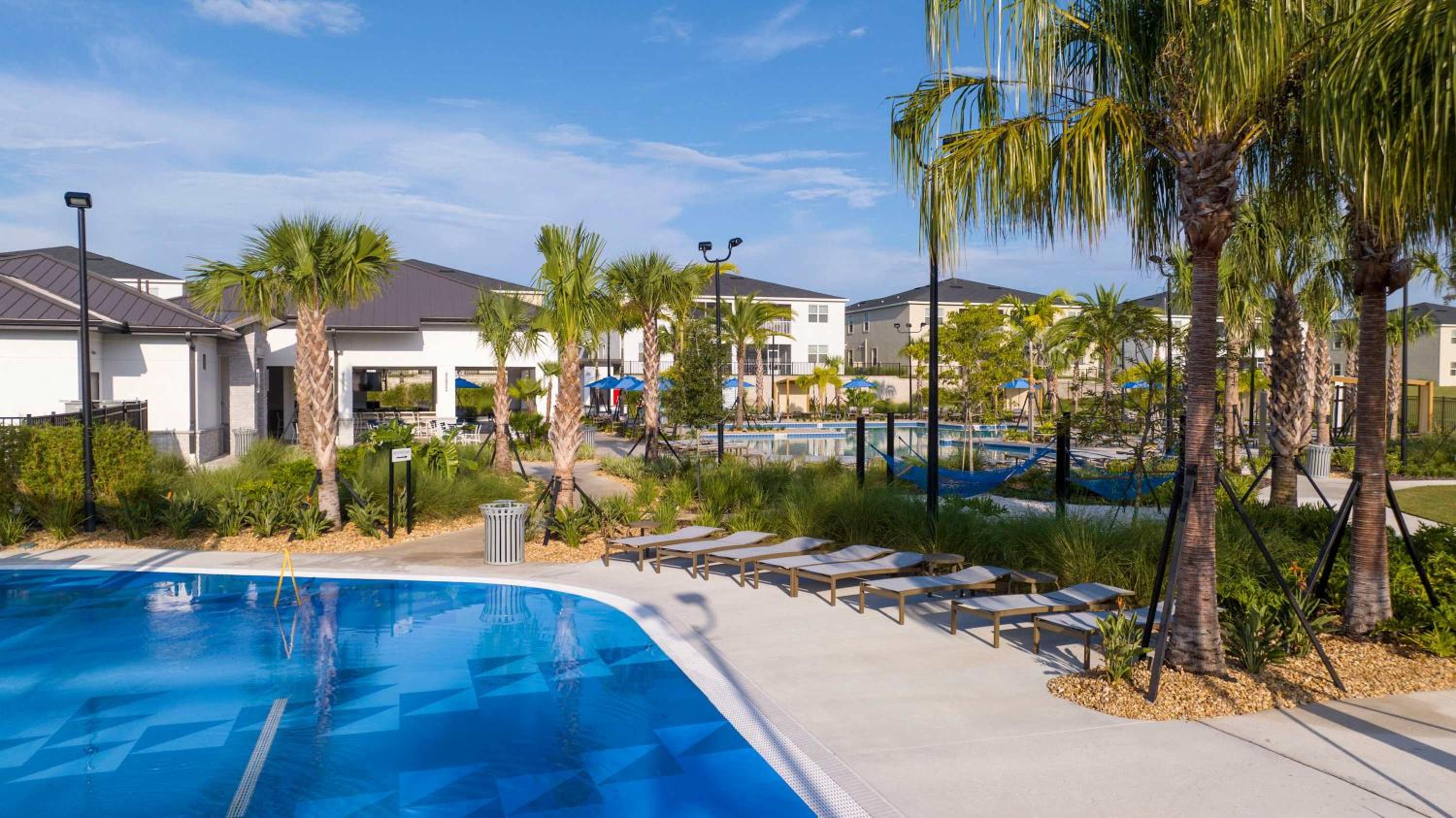 1112 Luxurious Champions Gate Family Townhouse with Private Pool & Theme Park Access