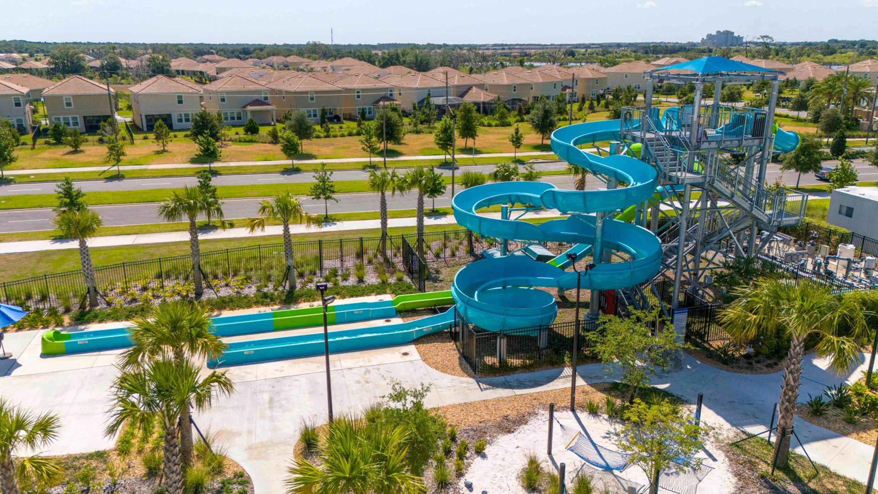 1112 Luxurious Champions Gate Family Townhouse with Private Pool & Theme Park Access