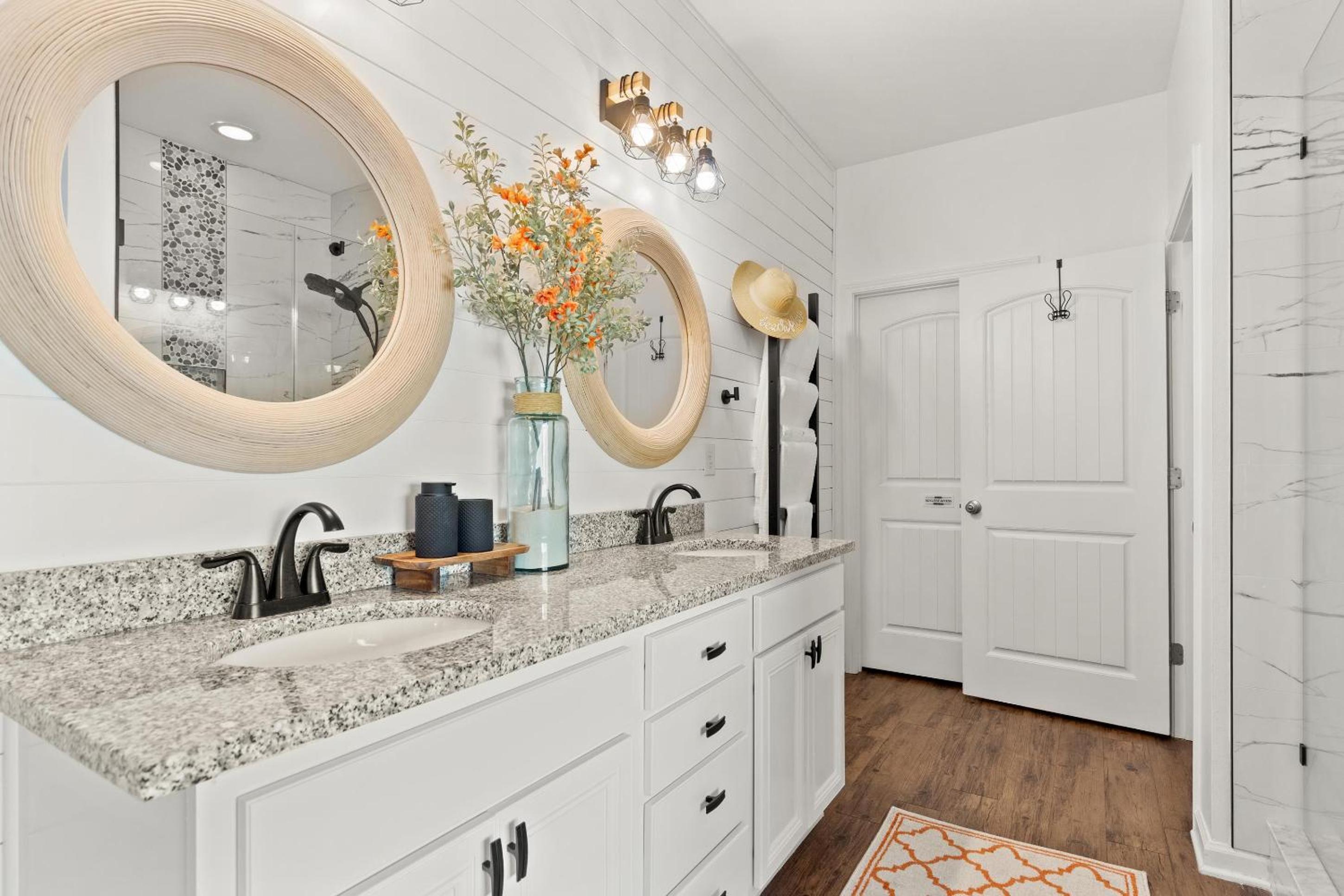 Pet Friendly Beach House - Salt Therapy by Panhandle Getaways