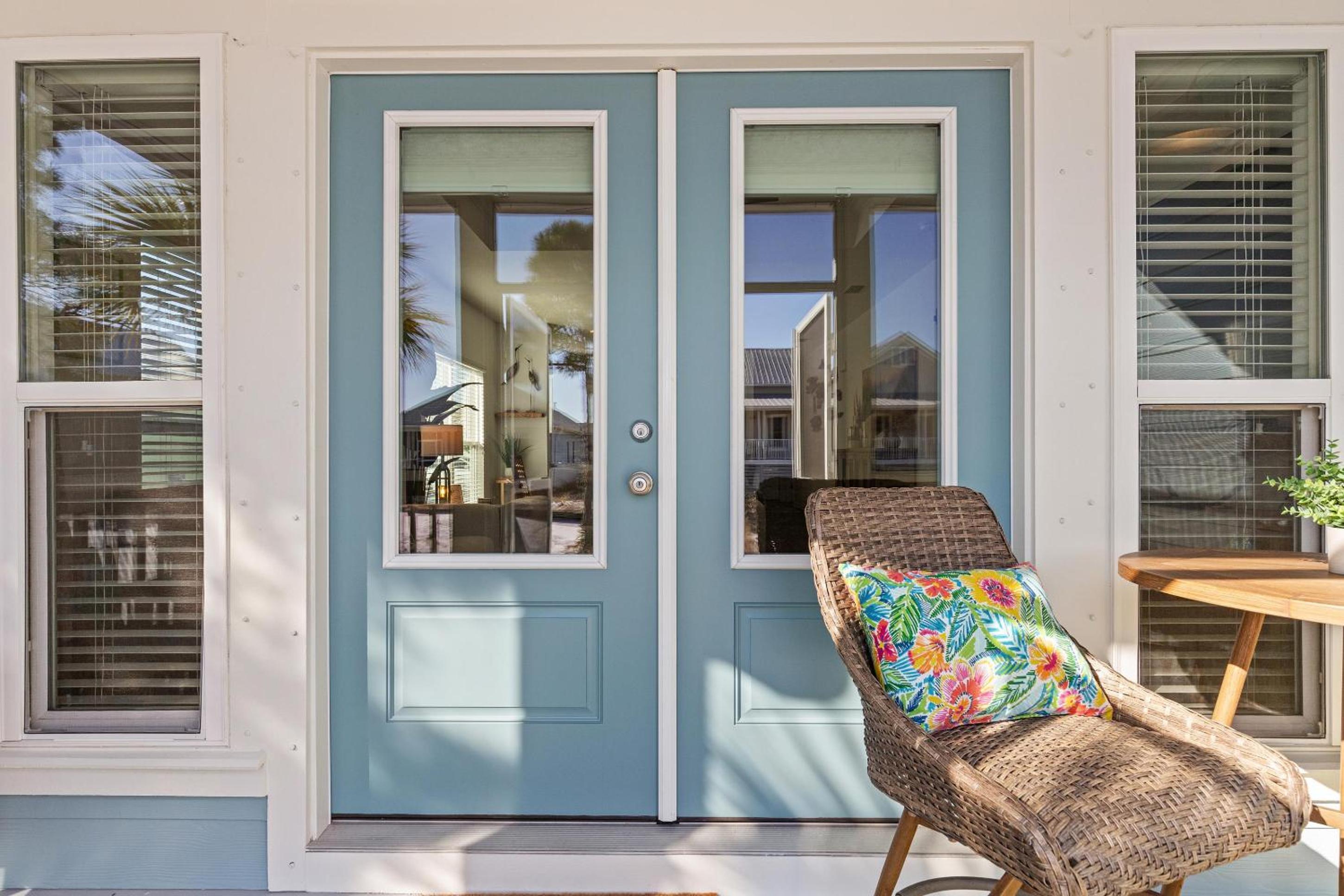 Pet Friendly Beach House - Salt Therapy by Panhandle Getaways
