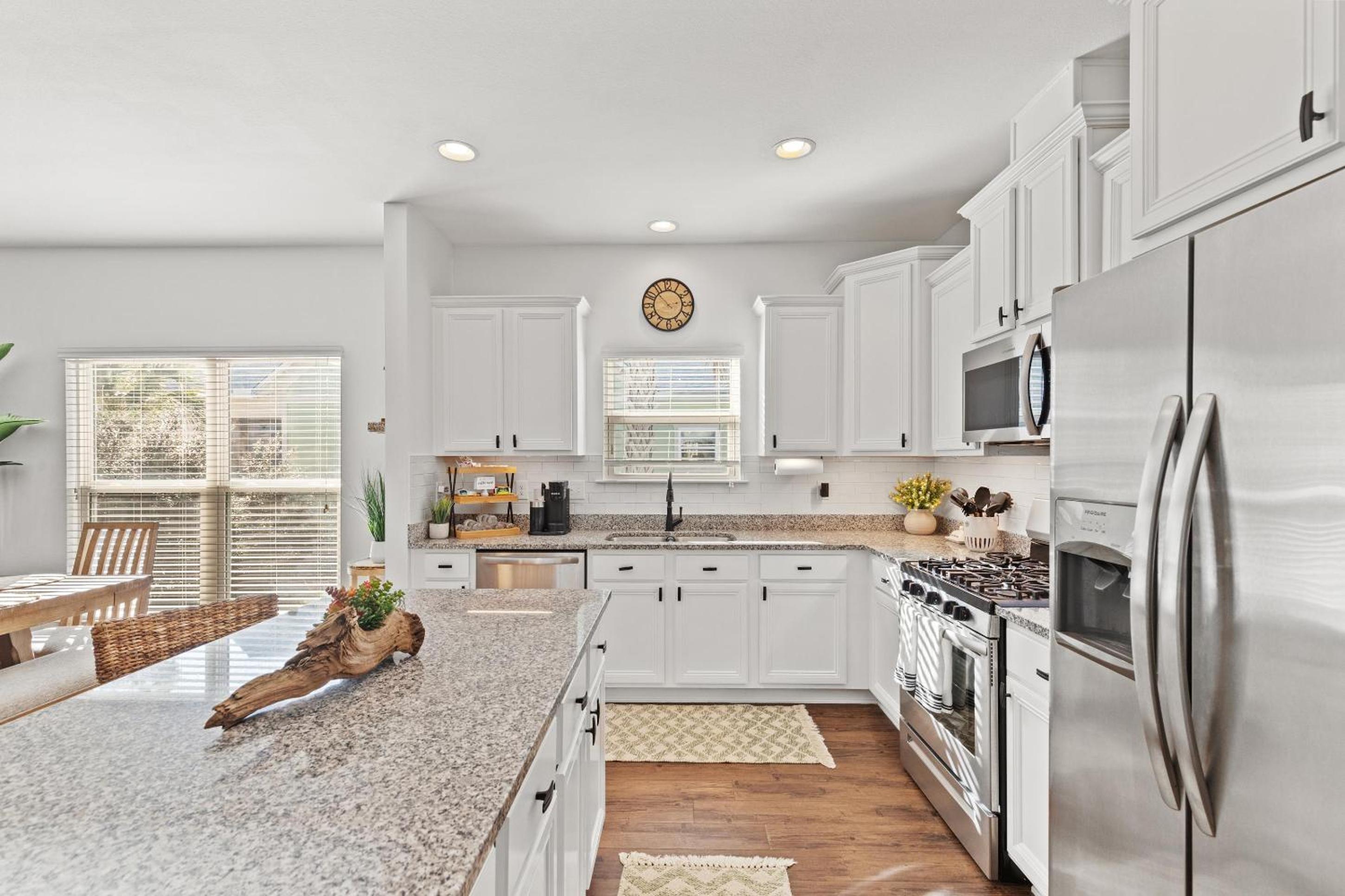 Pet Friendly Beach House - Salt Therapy by Panhandle Getaways
