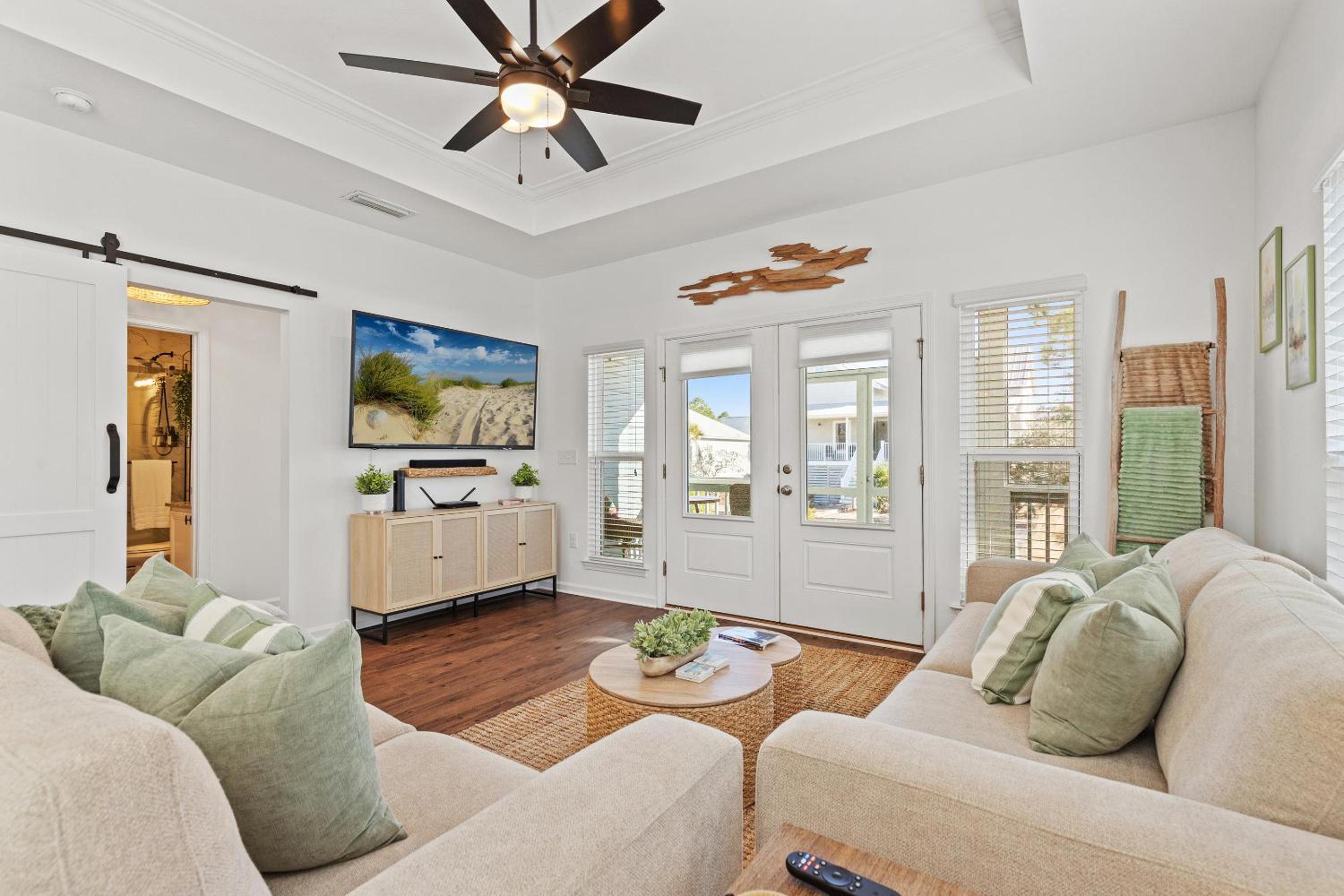 Pet Friendly Beach House - Salt Therapy by Panhandle Getaways