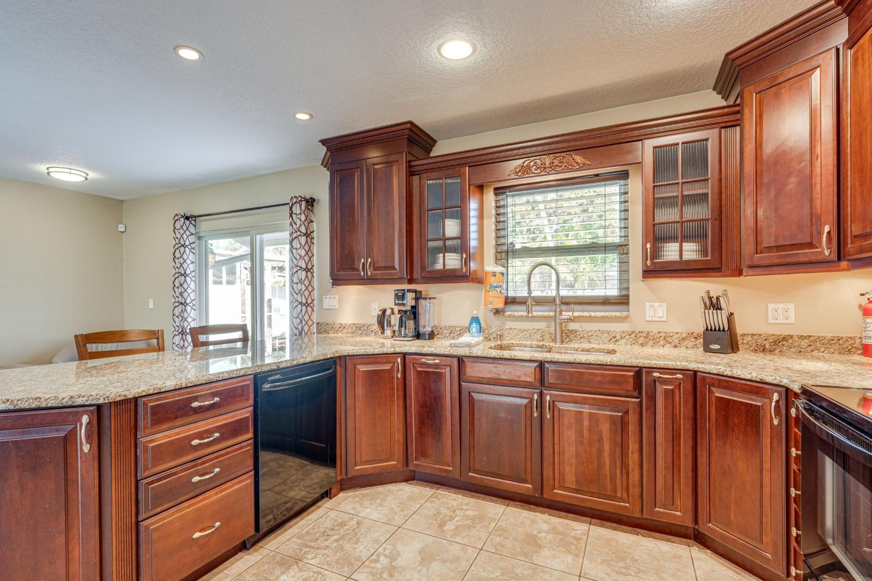 Great for Digital Nomads! Spacious Home in Largo
